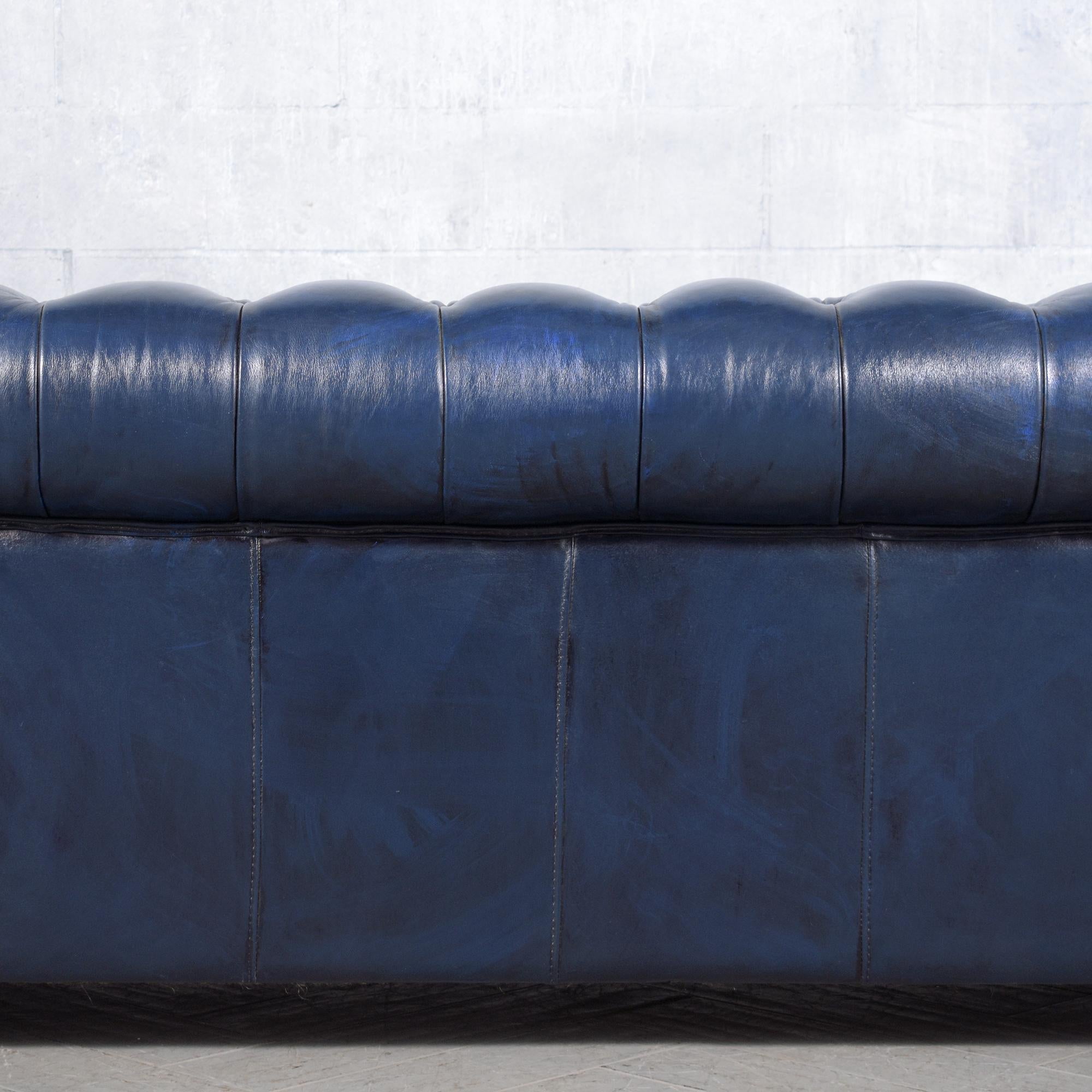 Restored Vitnage 1980s Navy Blue Chesterfield Leather Sofa For Sale 7