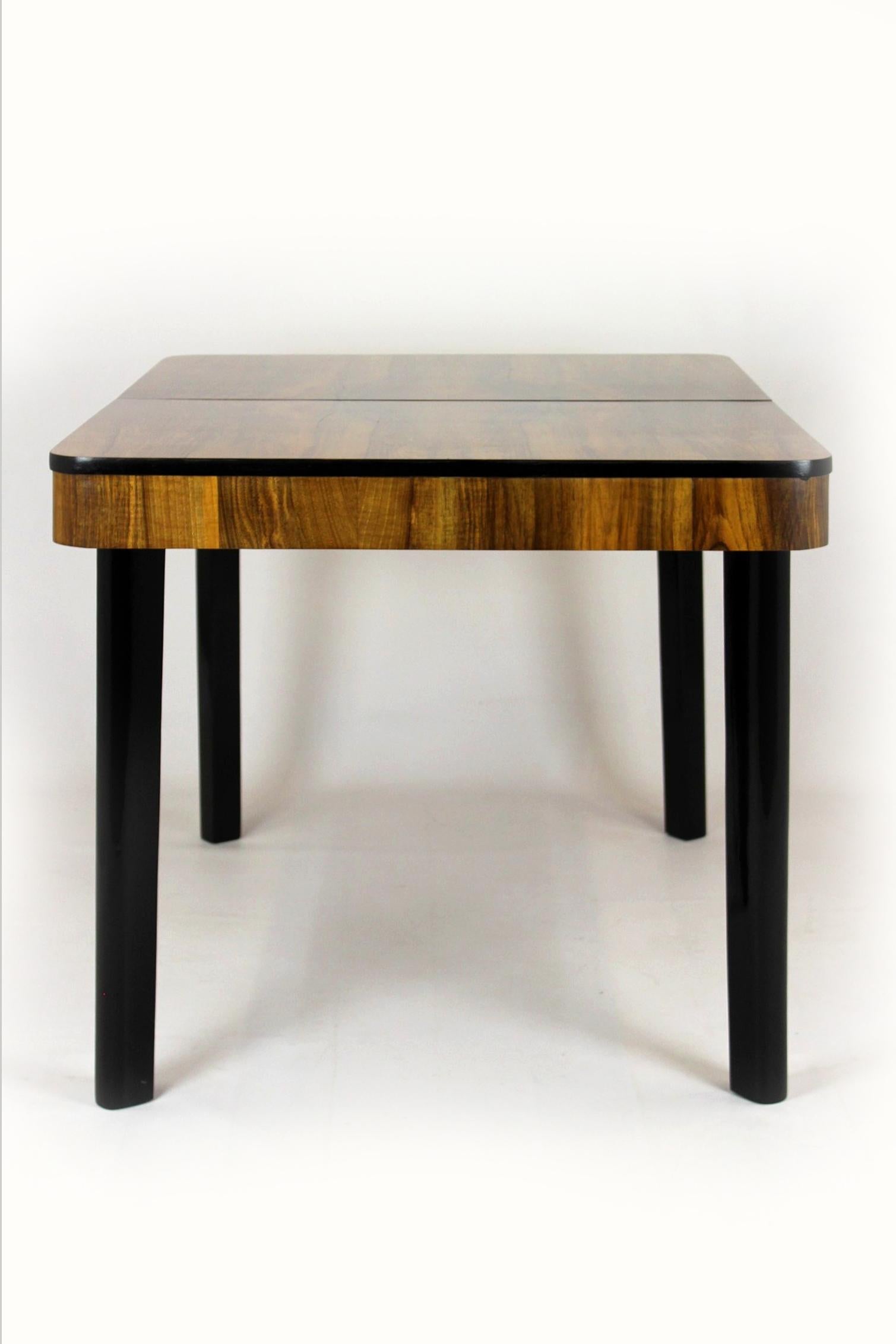 Restored Walnut Folding Dining Table by Jindřich Halabala for Drevotvar, 1940s For Sale 7