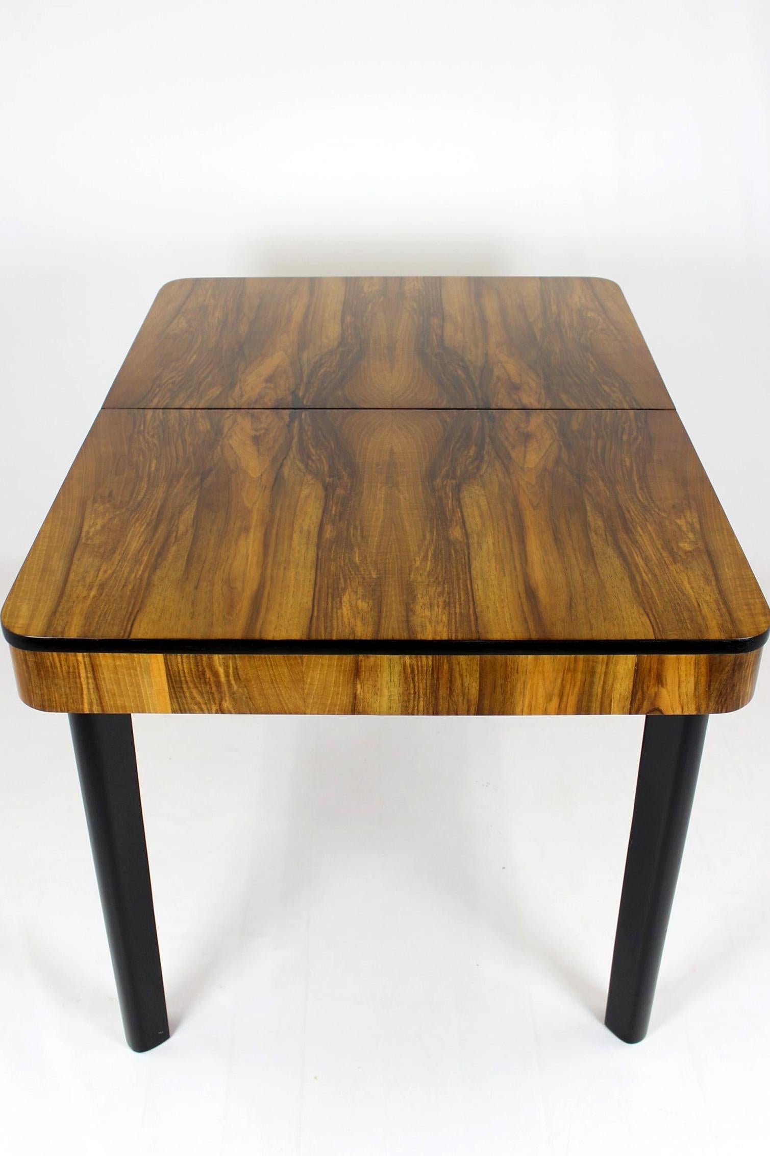 Restored Walnut Folding Dining Table by Jindřich Halabala for Drevotvar, 1940s For Sale 2