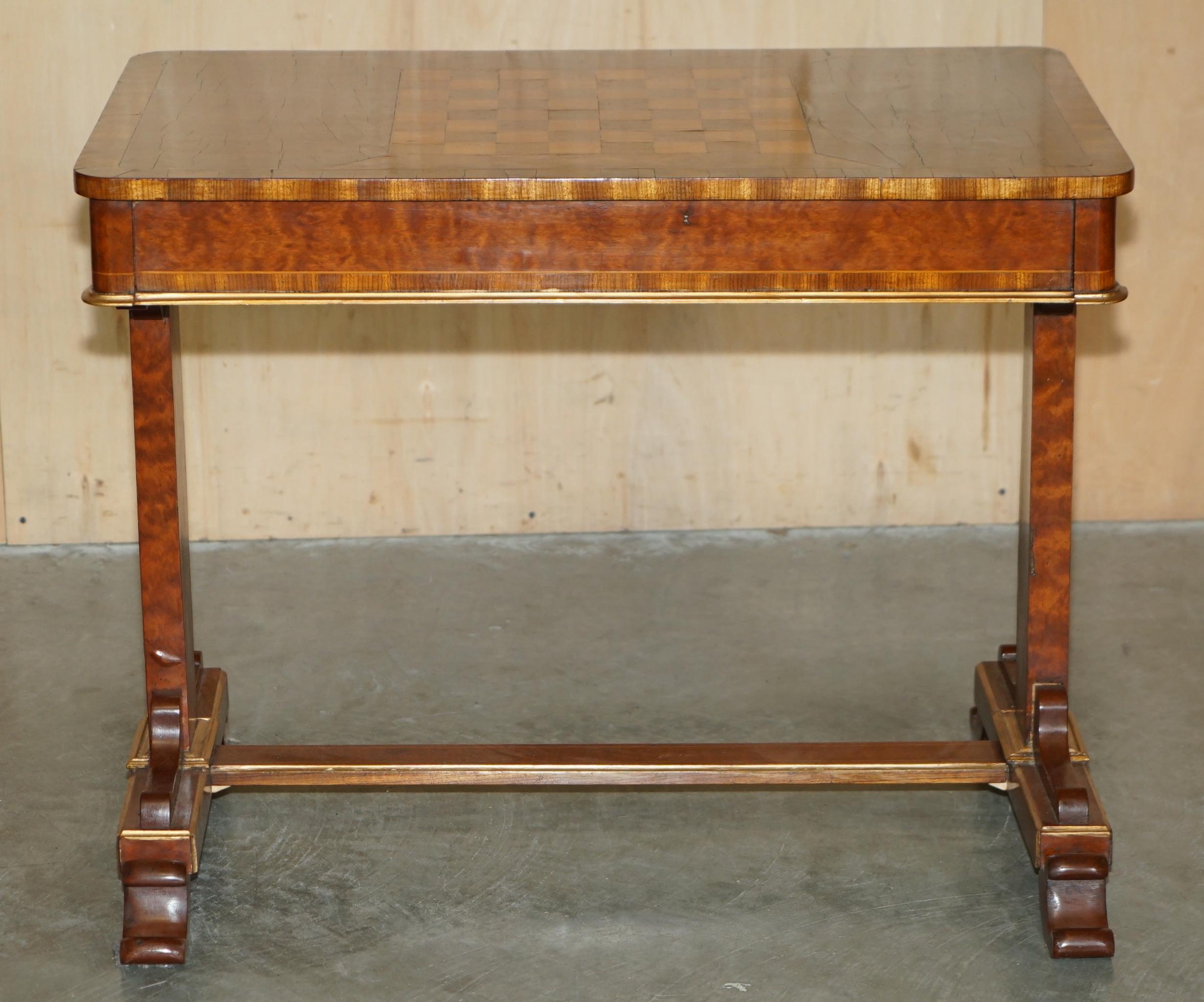 RESTORED WALNUT SATiNWOOD & HARDWOOD ANTIQUE VICTORIAN CHESSBOARD GAMES TABLE For Sale 8