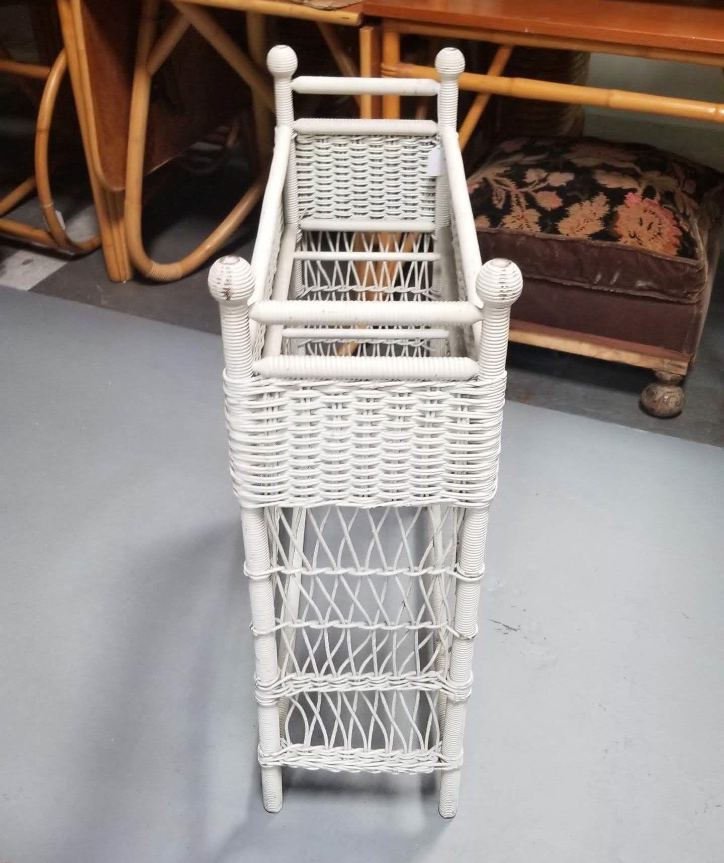 Restored White Rattan Wicker Plant Stand In Excellent Condition For Sale In Van Nuys, CA