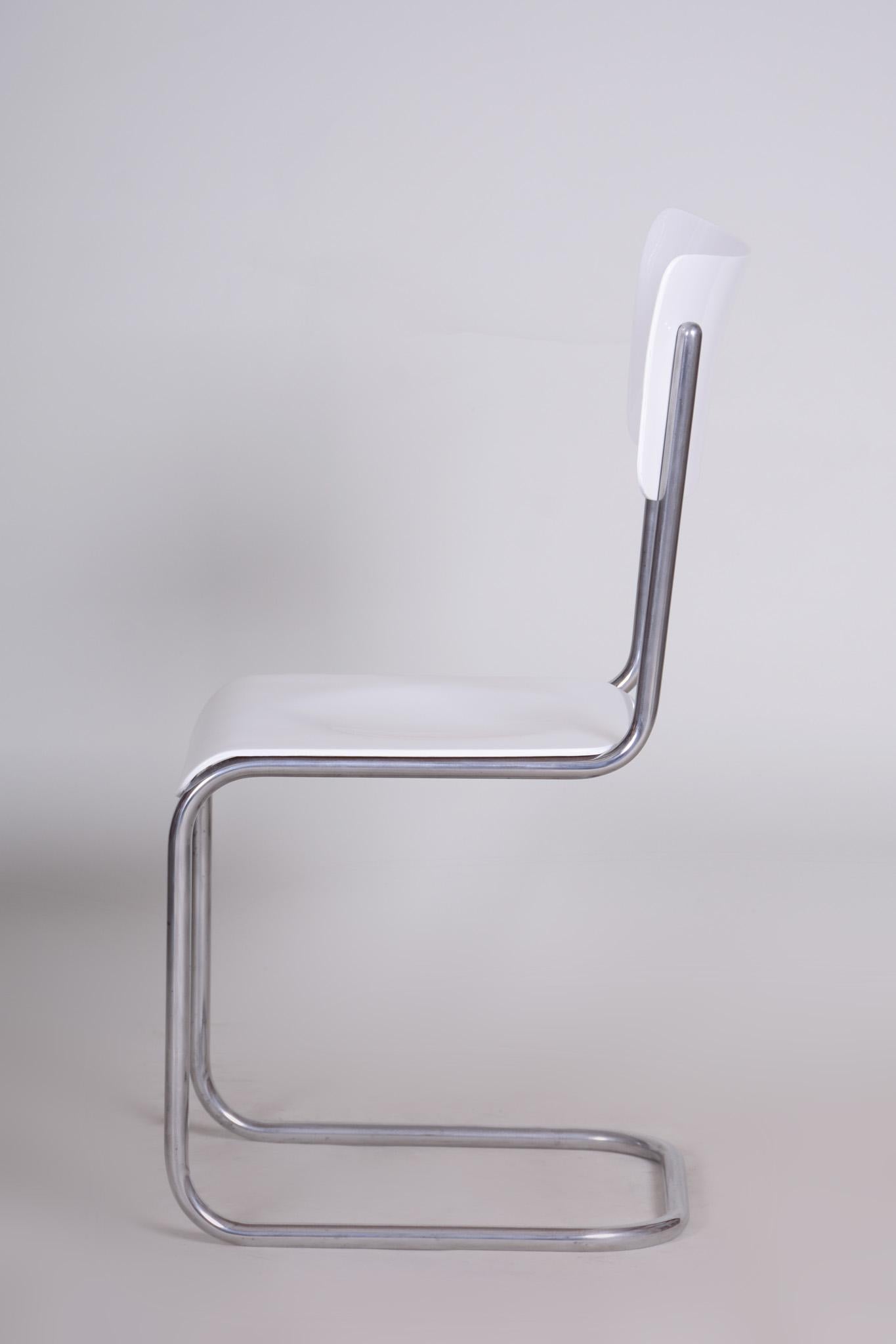 Czech Restored White Vintage Bauhaus Chair Manufactured by Vichr a Spol, 1930-1939 For Sale