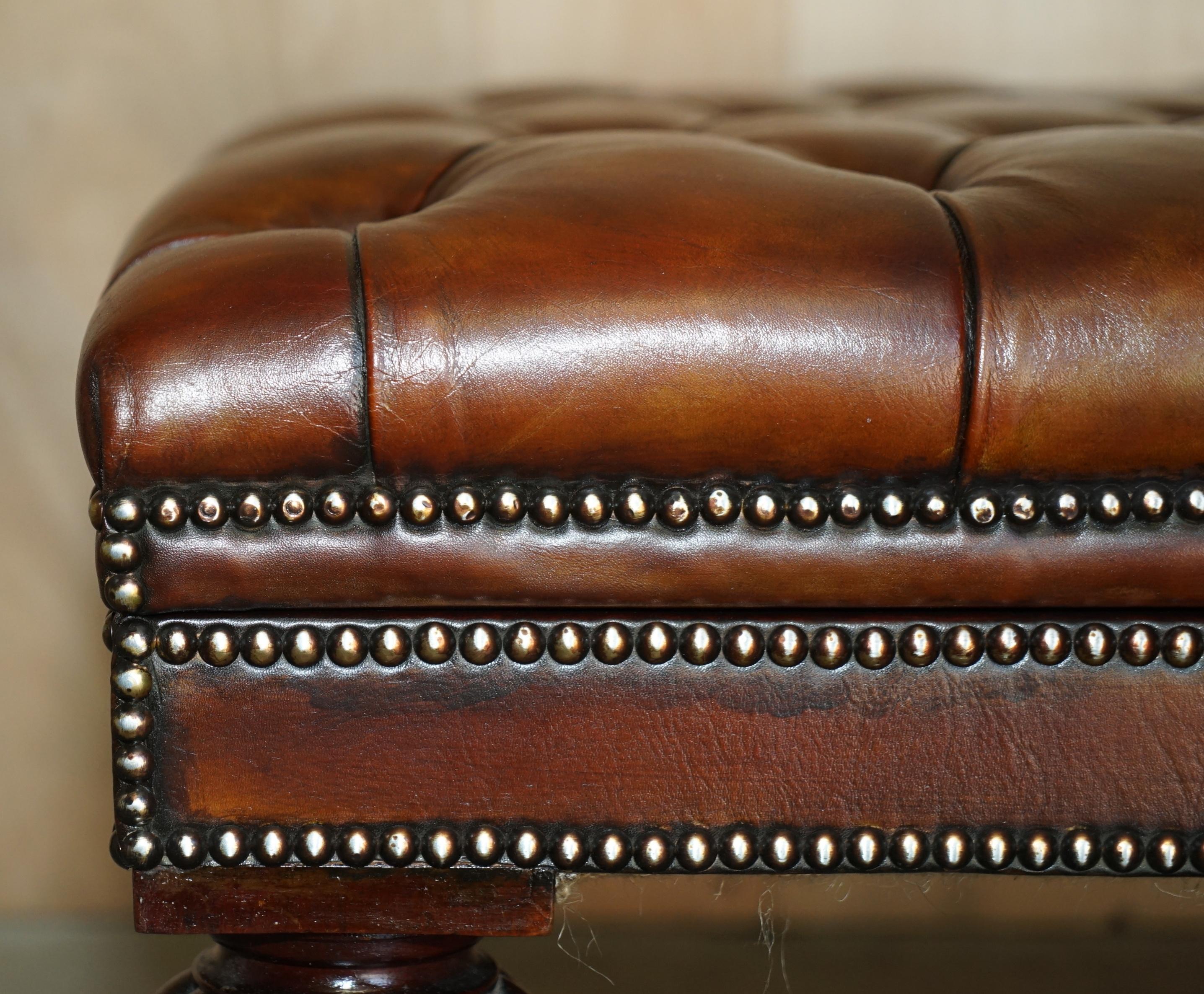 Mid-19th Century RESTORED WILLIAM IV CIRCA 1830 CHESTERFiELD BROWN LEATHER OTTOMAN FOOTSTOOL
