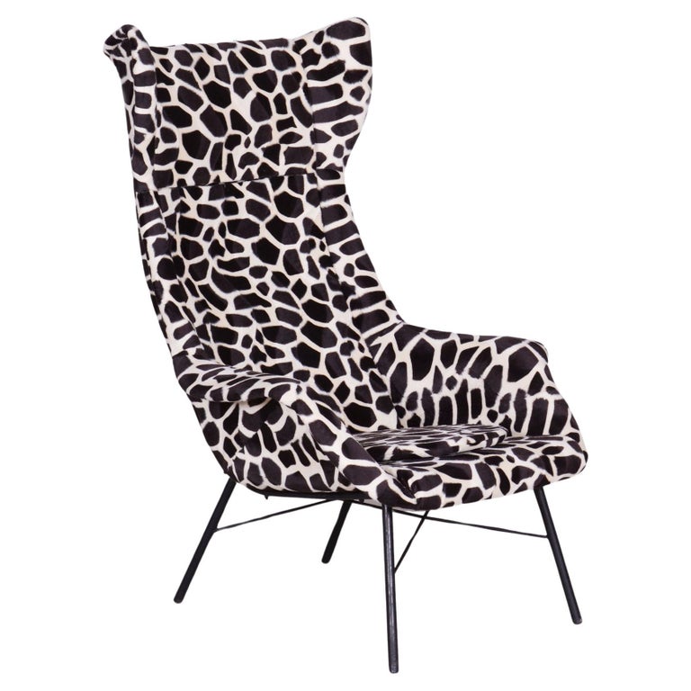 Girafa Short Chair, Modern Brazilian Design, Handmade of Solid