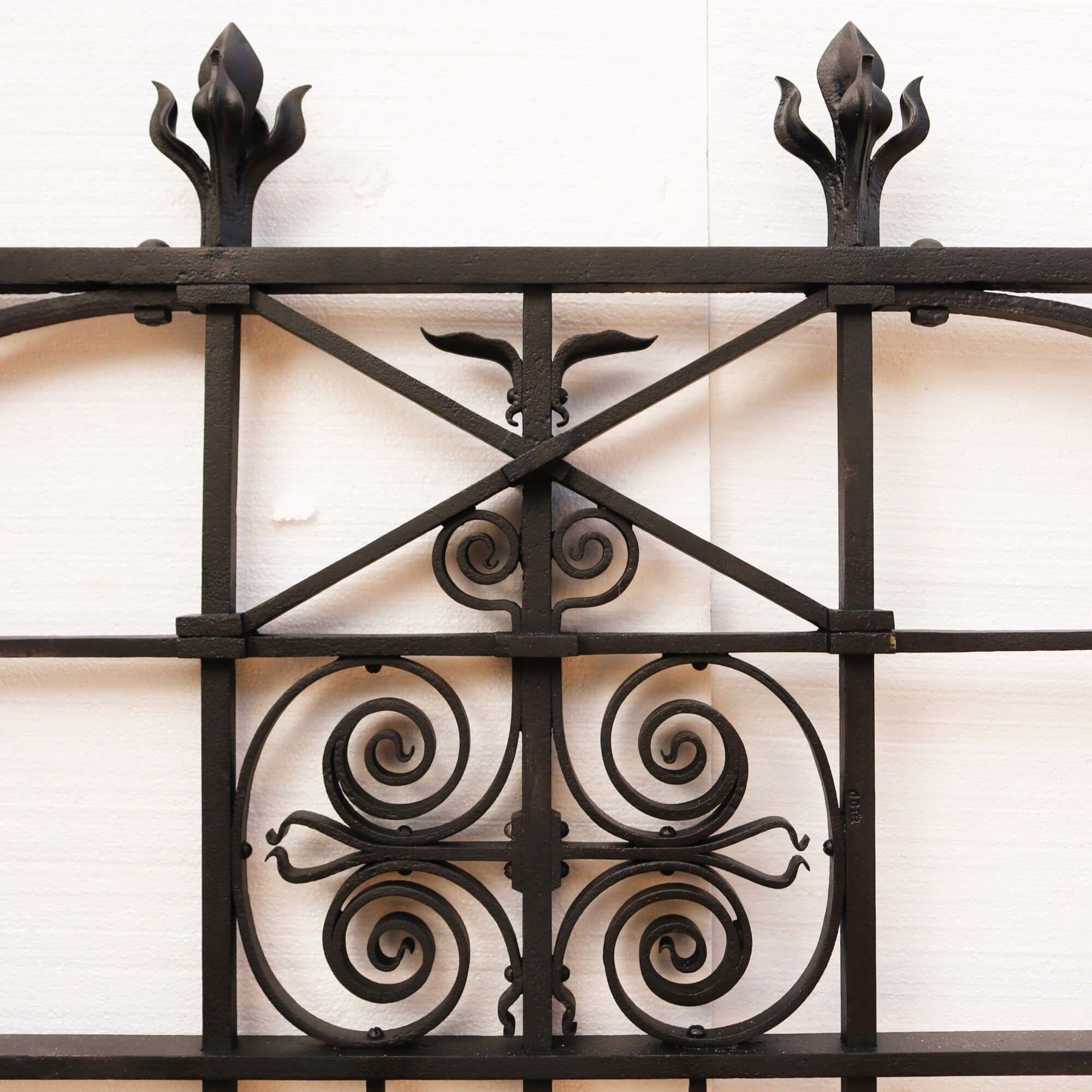 metal driveway gate posts