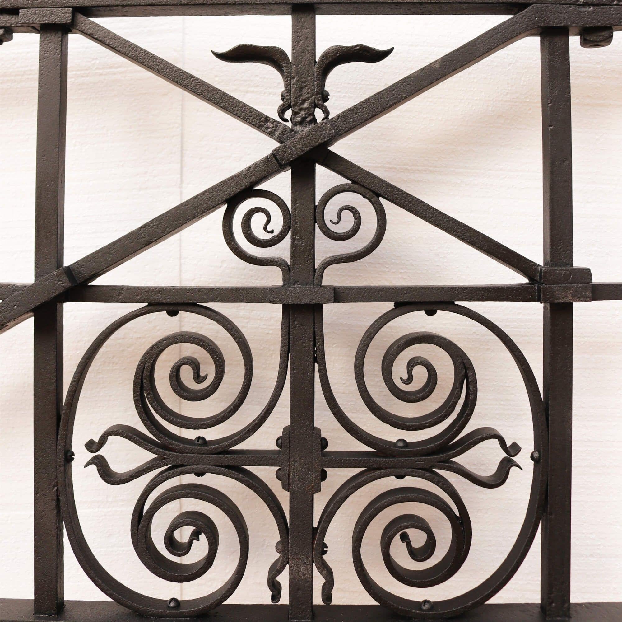 19th Century Restored Wrought Iron Driveway Gate & Posts 293.5 cm (9'6