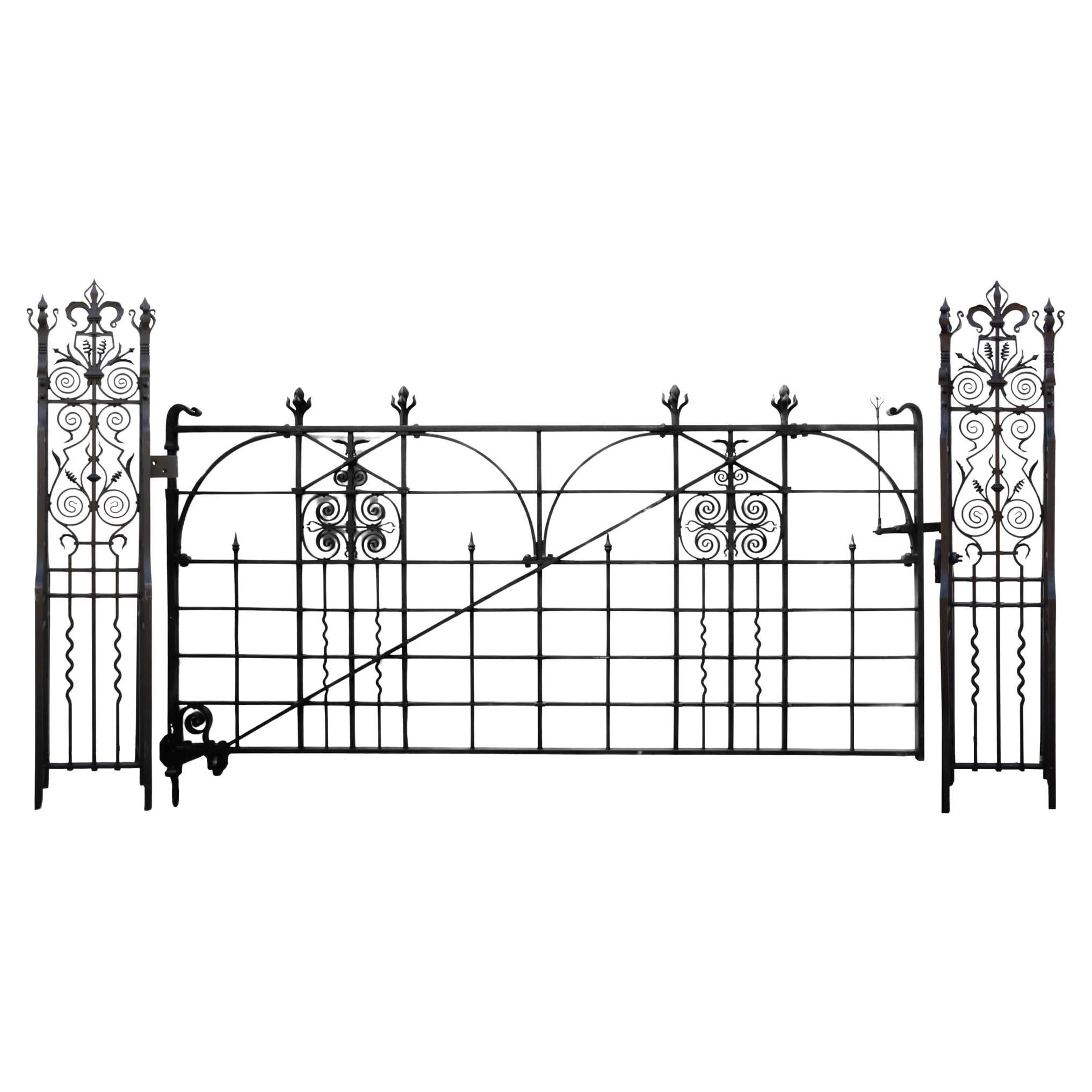 Restored Wrought Iron Driveway Gate & Posts 293.5 cm (9'6") For Sale