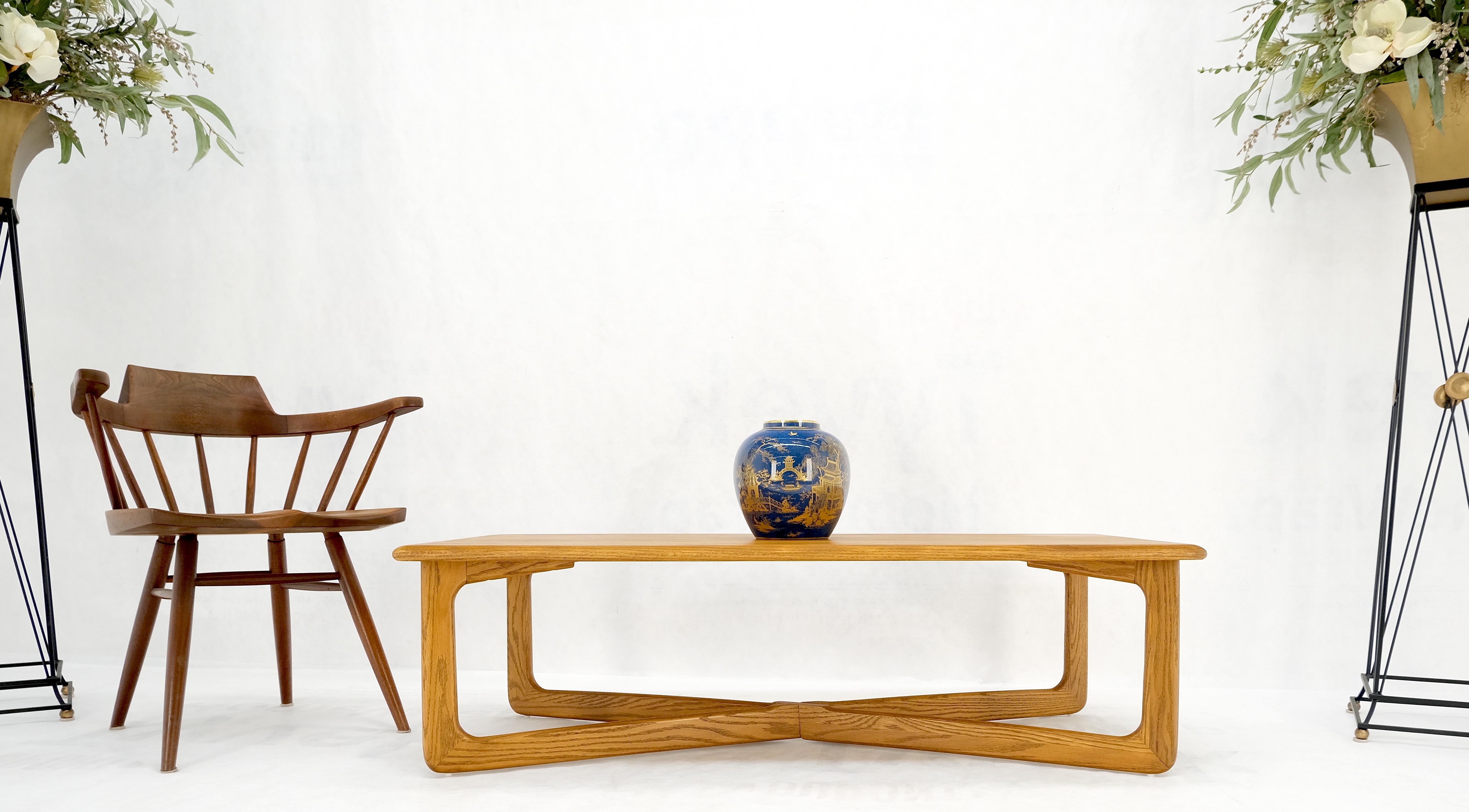 Maple Restored x Base Rectangle Chestnut Coffee Table by Lane Mid-Century Modern Mint! For Sale