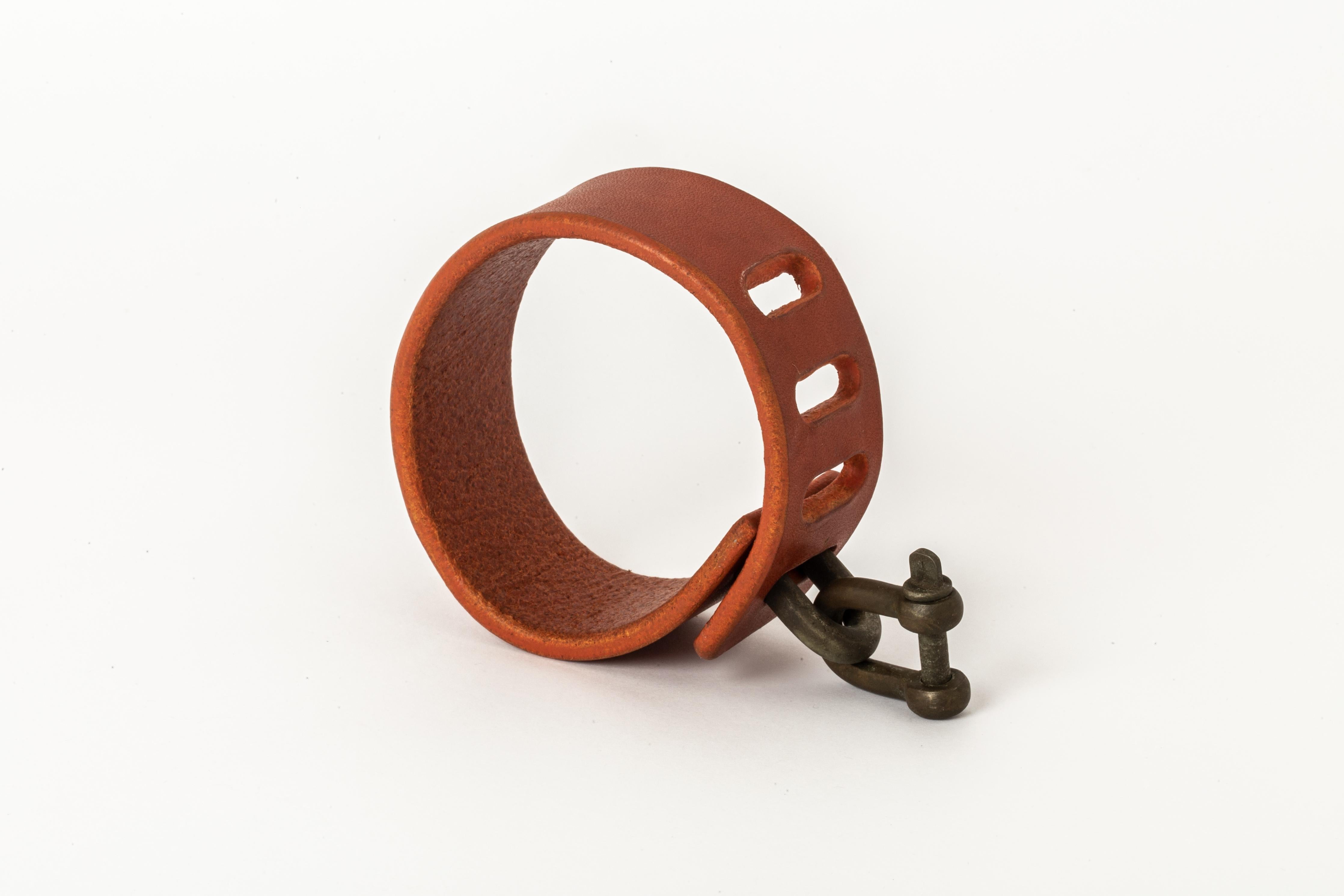 Restraint Charm Bracelet (30mm, ALE+DZ) For Sale 1