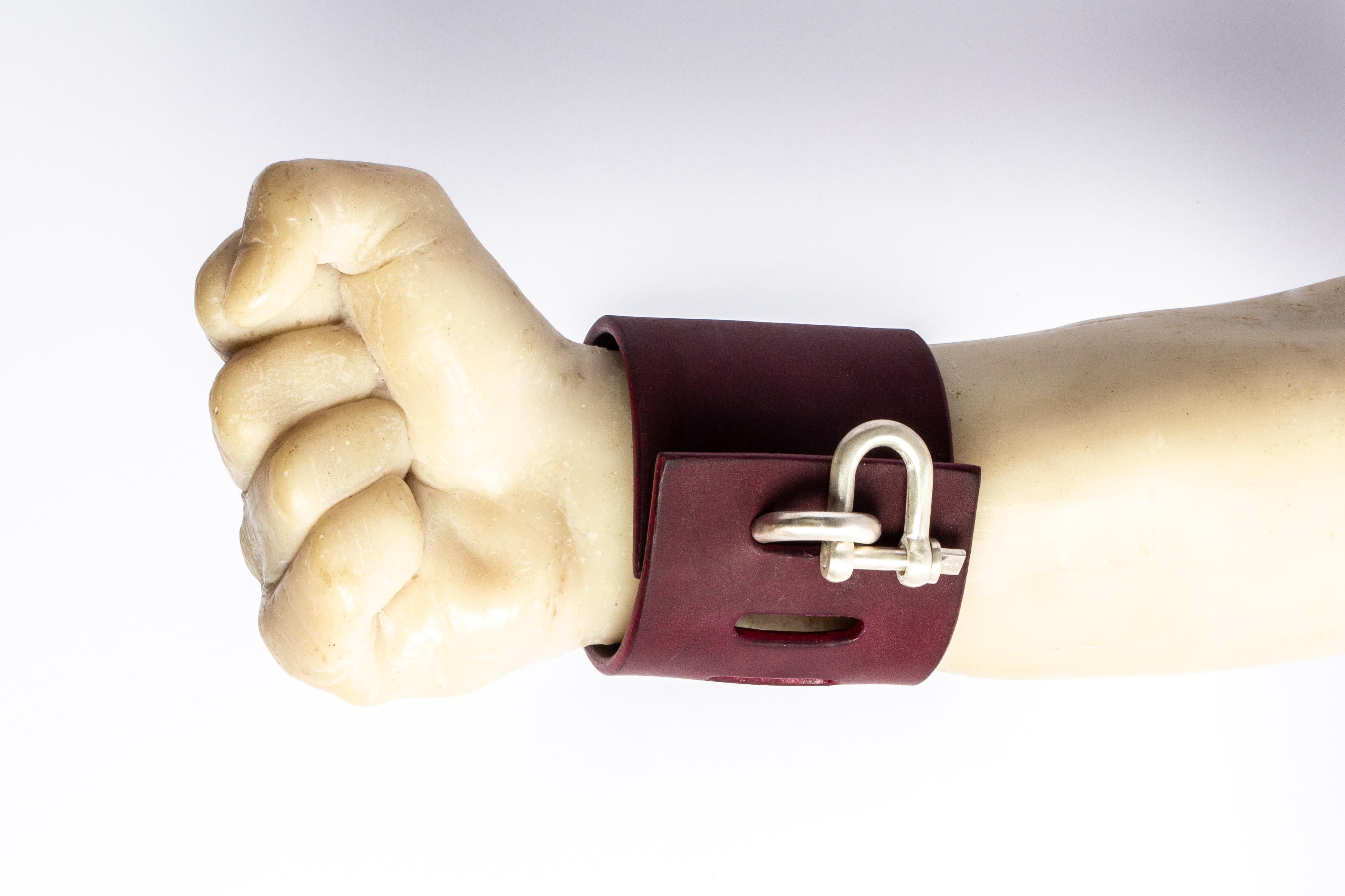 Restraint Charm Bracelet (70mm, WIN+MA) For Sale 5