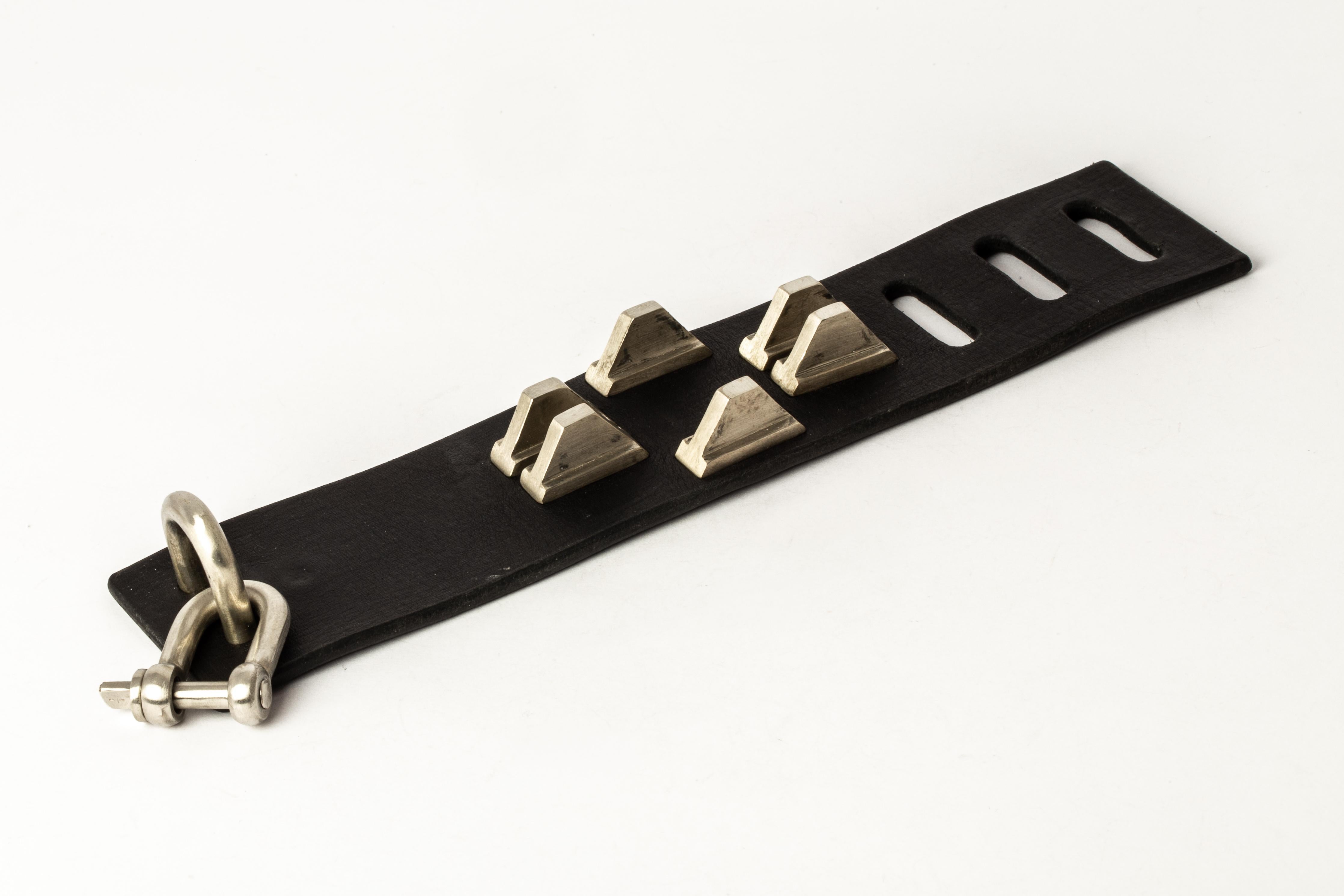 Restraint Charm Bracelet (Pyramid Studs, 50mm, BLK+Z) For Sale 3