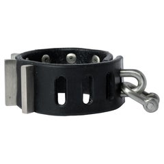 Used Restraint Charm Bracelet (Staple Stud Variant, 30mm, BLK+Z)