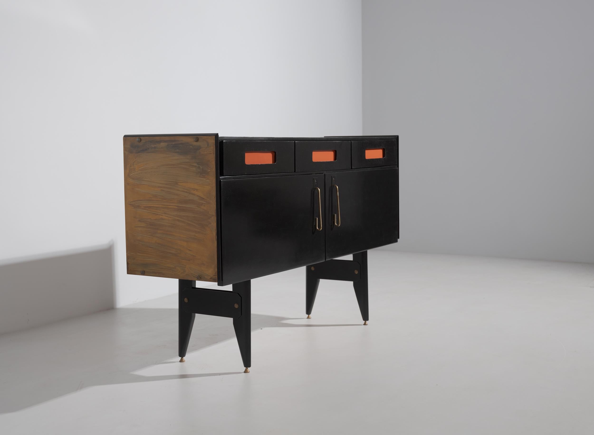 Restyled and Restored Midcentury Sideboard with Modern Italian Design For Sale 2