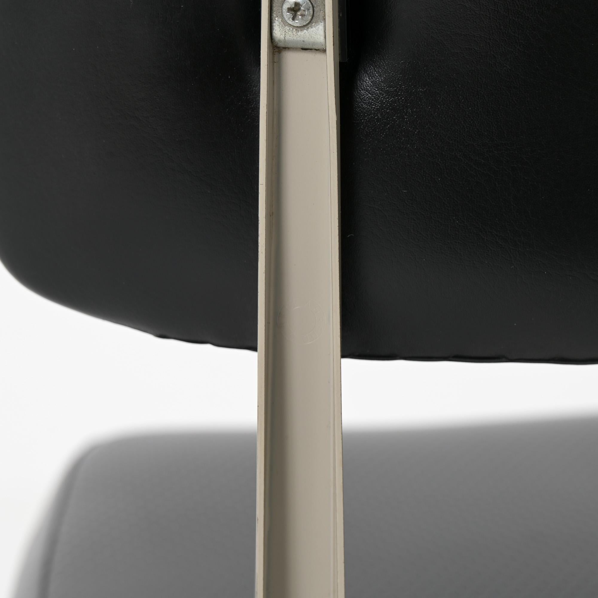 Result Chair by Friso Kramer and Wim Rietveld for Ahrend de Cirkel, 1958 For Sale 9