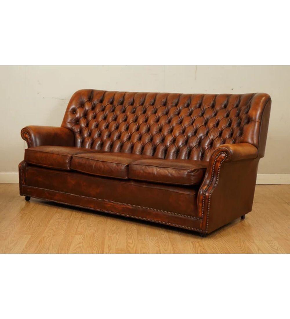 We are delighted to offer for sale this Lovely Pegasus Retailed by Harrods Monk Chesterfield Sofa. 

We have lightly restored this by giving it a hand clean, hand waxed and hand polished.

Dimension: W 185 x D 90 x H 84 cm
Seat height: