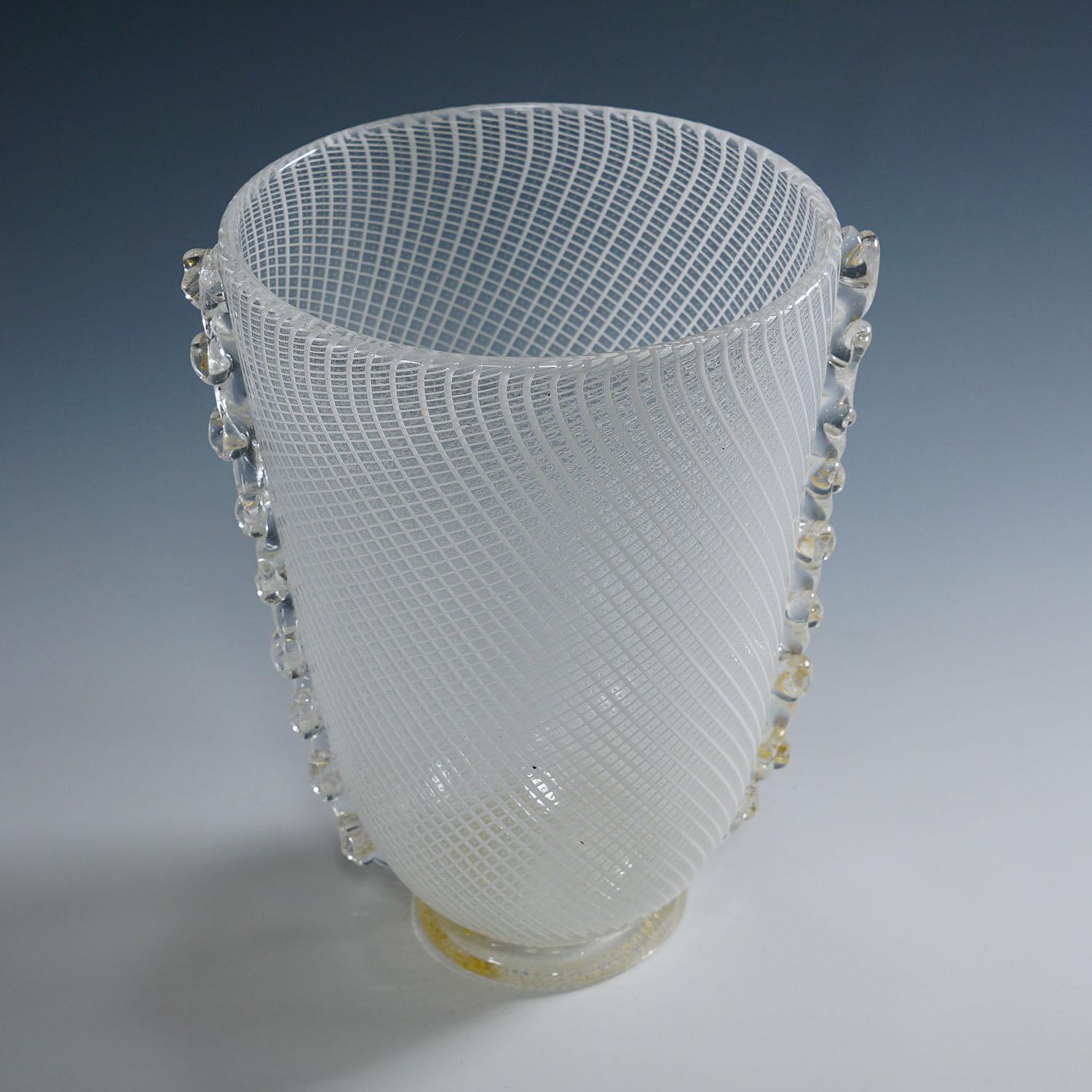 Mid-Century Modern Reticello Art Glass Vase by Dino Martens for Aureliano Toso (attr.) Murano For Sale