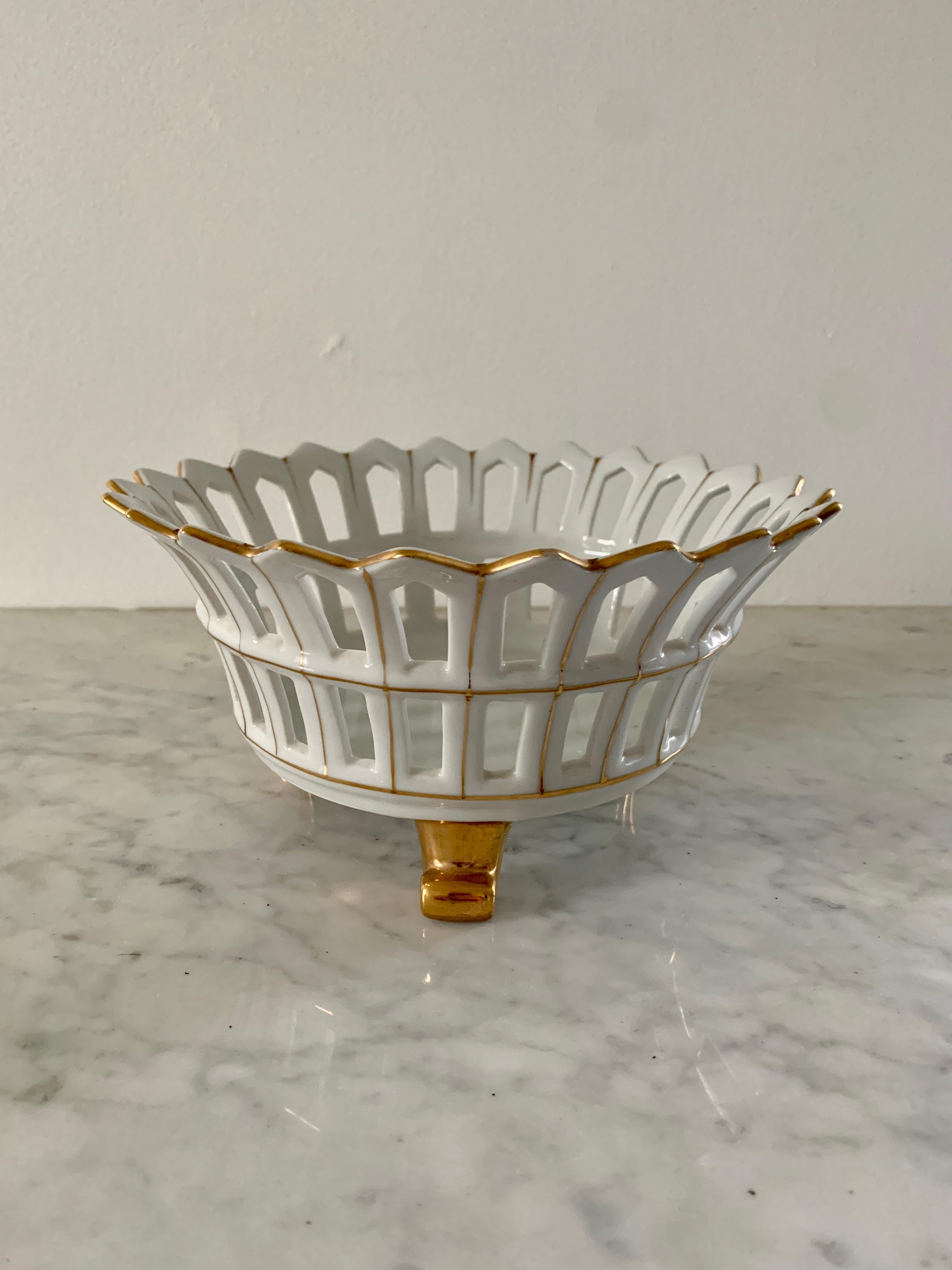 Reticulated Gold Gilt Porcelain Footed Basket In Good Condition For Sale In Elkhart, IN