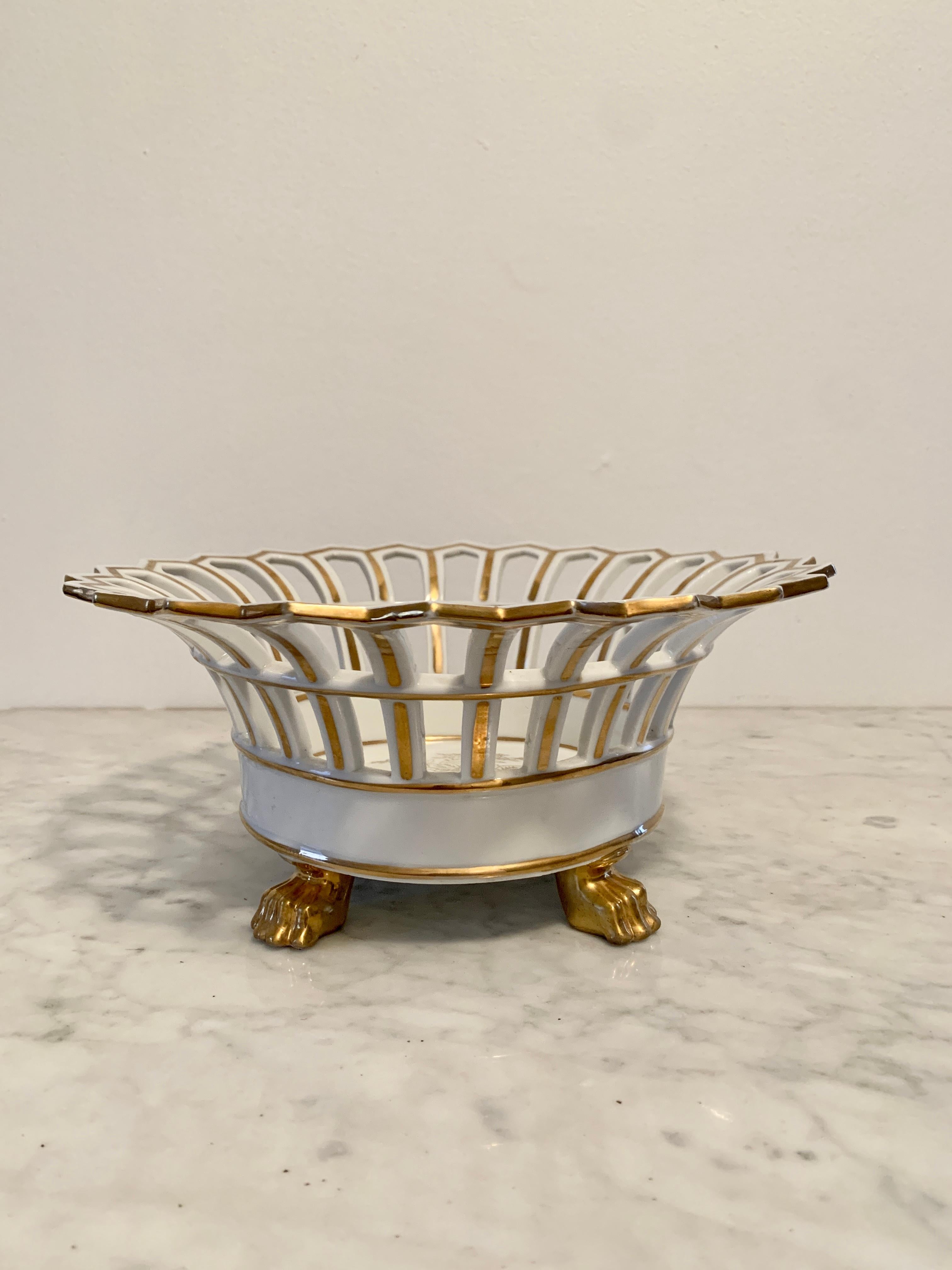 Reticulated Gold Gilt Porcelain Lion Paw Footed Basket In Good Condition For Sale In Elkhart, IN