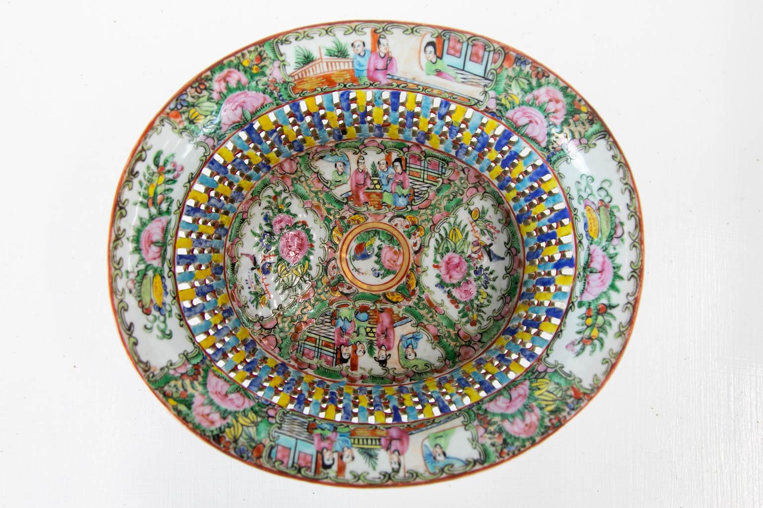 Late 19th Century Reticulated Rose Medallion Bowl
