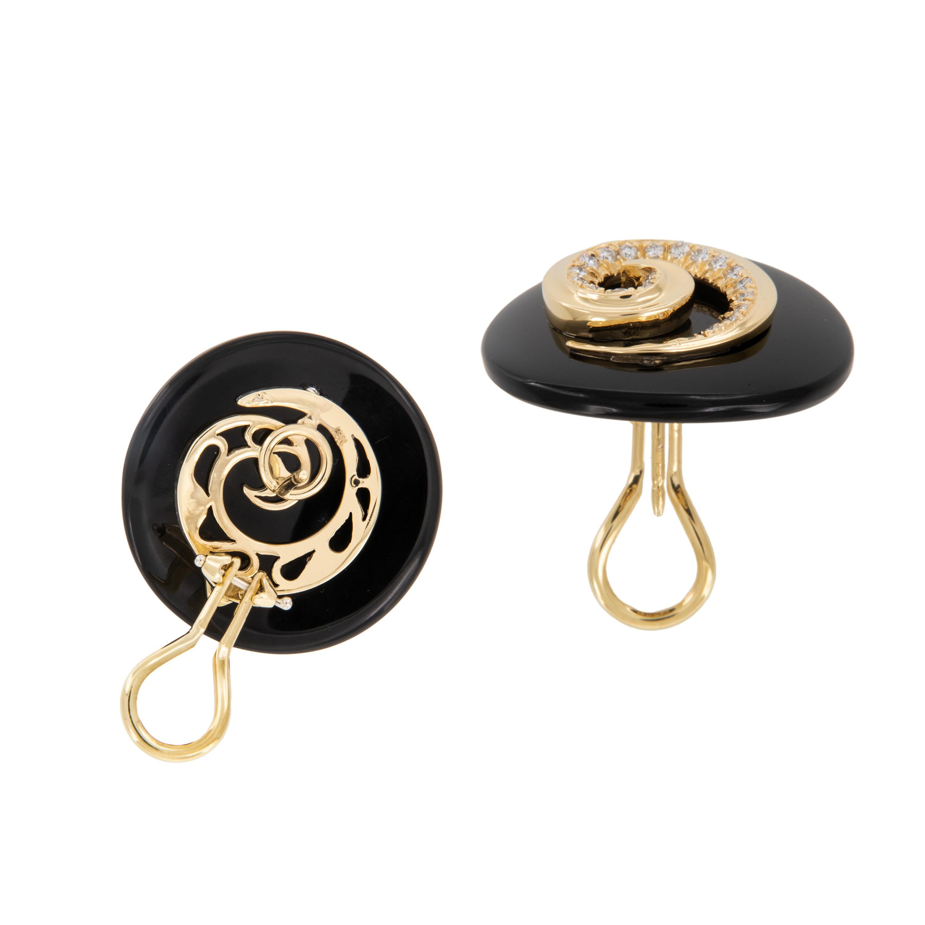 Taglio rotondo Orecchini Juniper con diamante e onice nero in oro 18 carati ritirati di Michael Bondanza in vendita