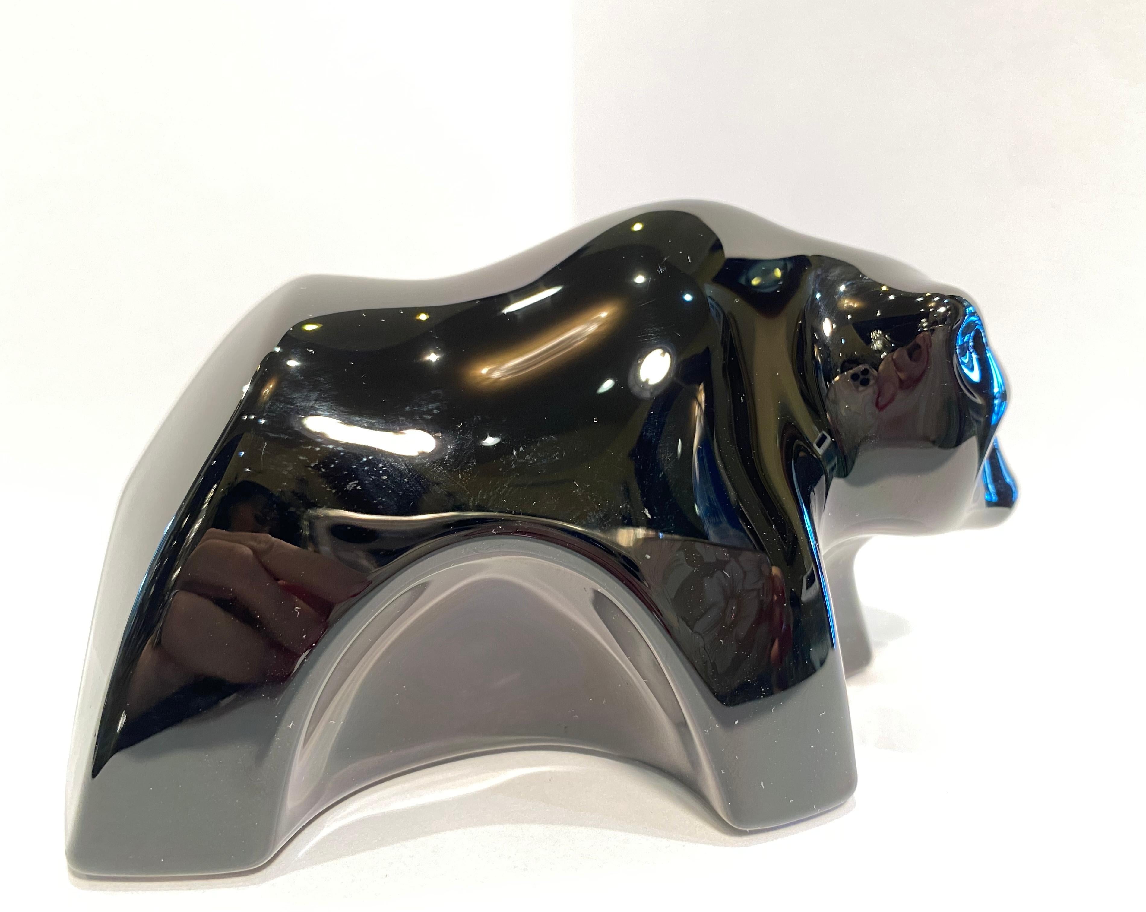 Retired Baccarat France Black Crystal Modernistic Bear Figurine In Good Condition In Tustin, CA