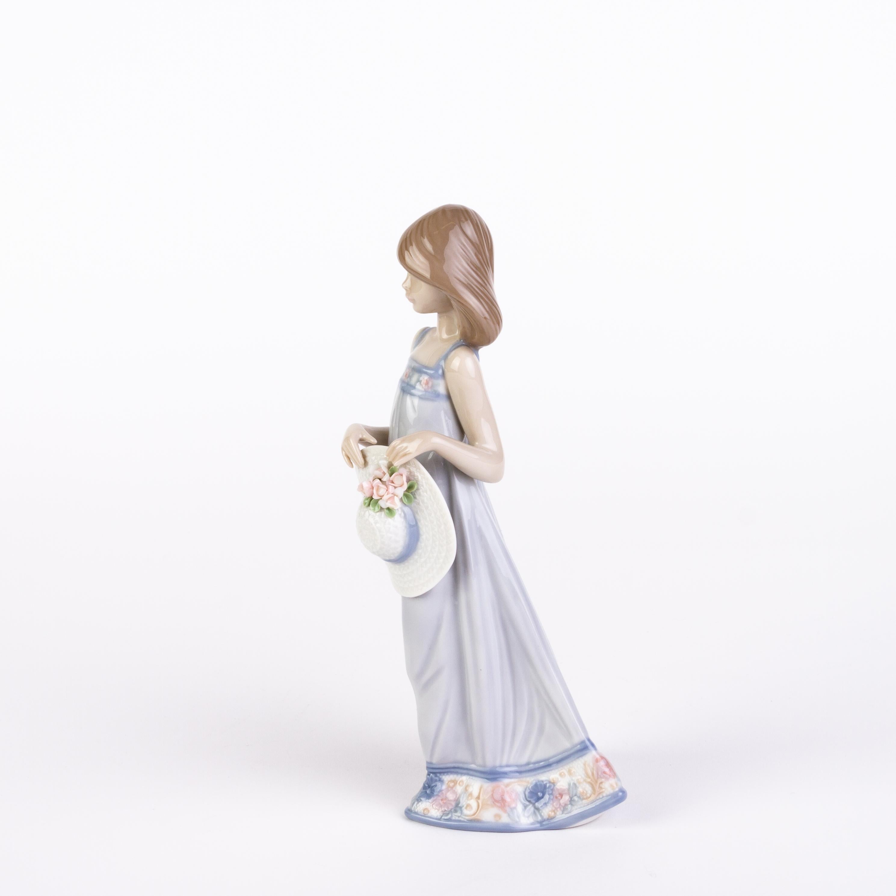 lladro lady with hat