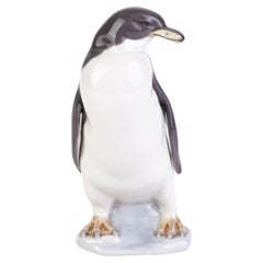 Groupe de sculptures en porcelaine fine Retired Lladro « Pingouin » 5248