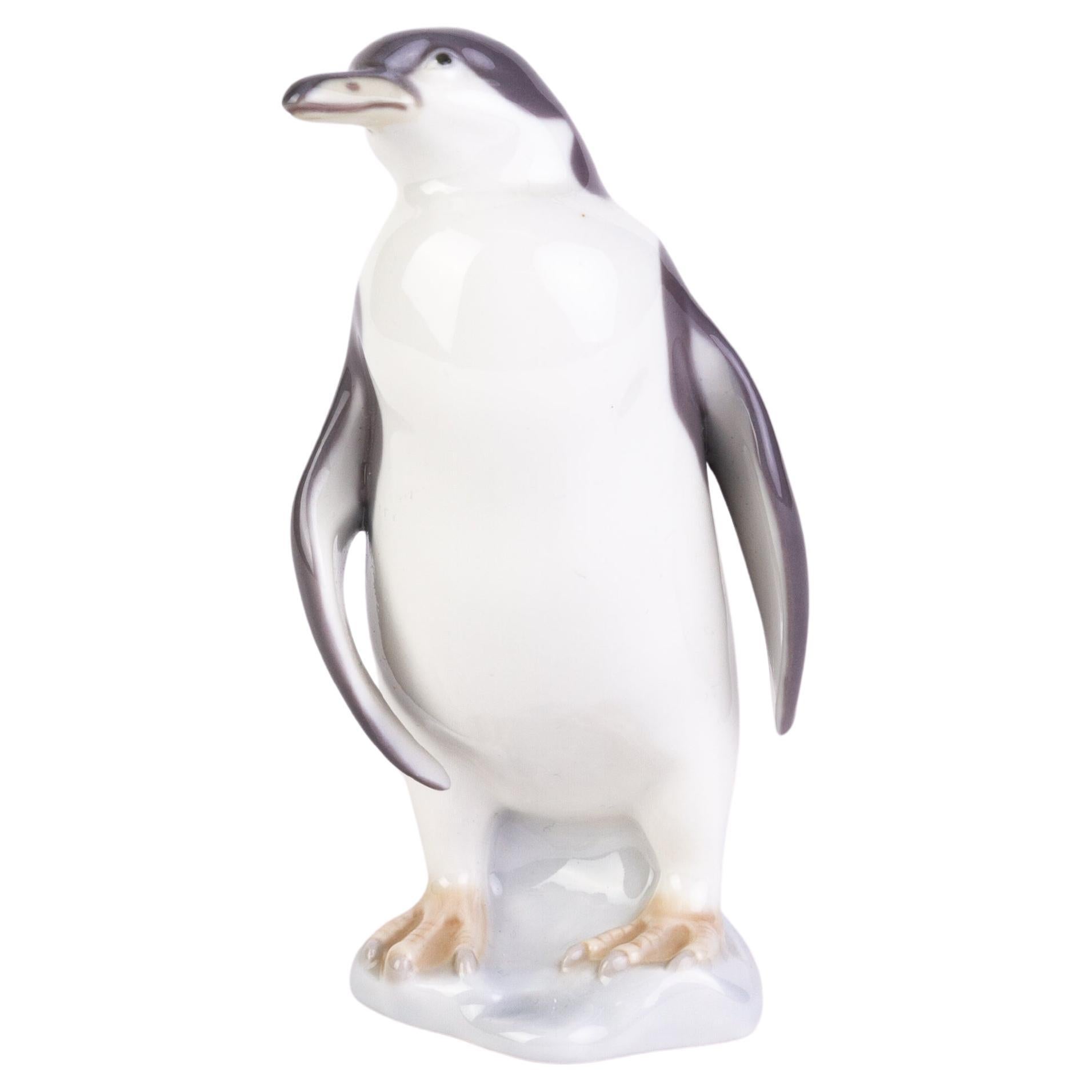 Retired Lladro Fine Porcelain Sculpture Figure Group "Penguin" 5249 For Sale