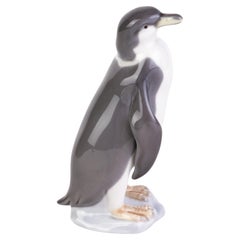 Vintage Retired Lladro Fine Porcelain Sculpture Figure Group "Penguin" 5249