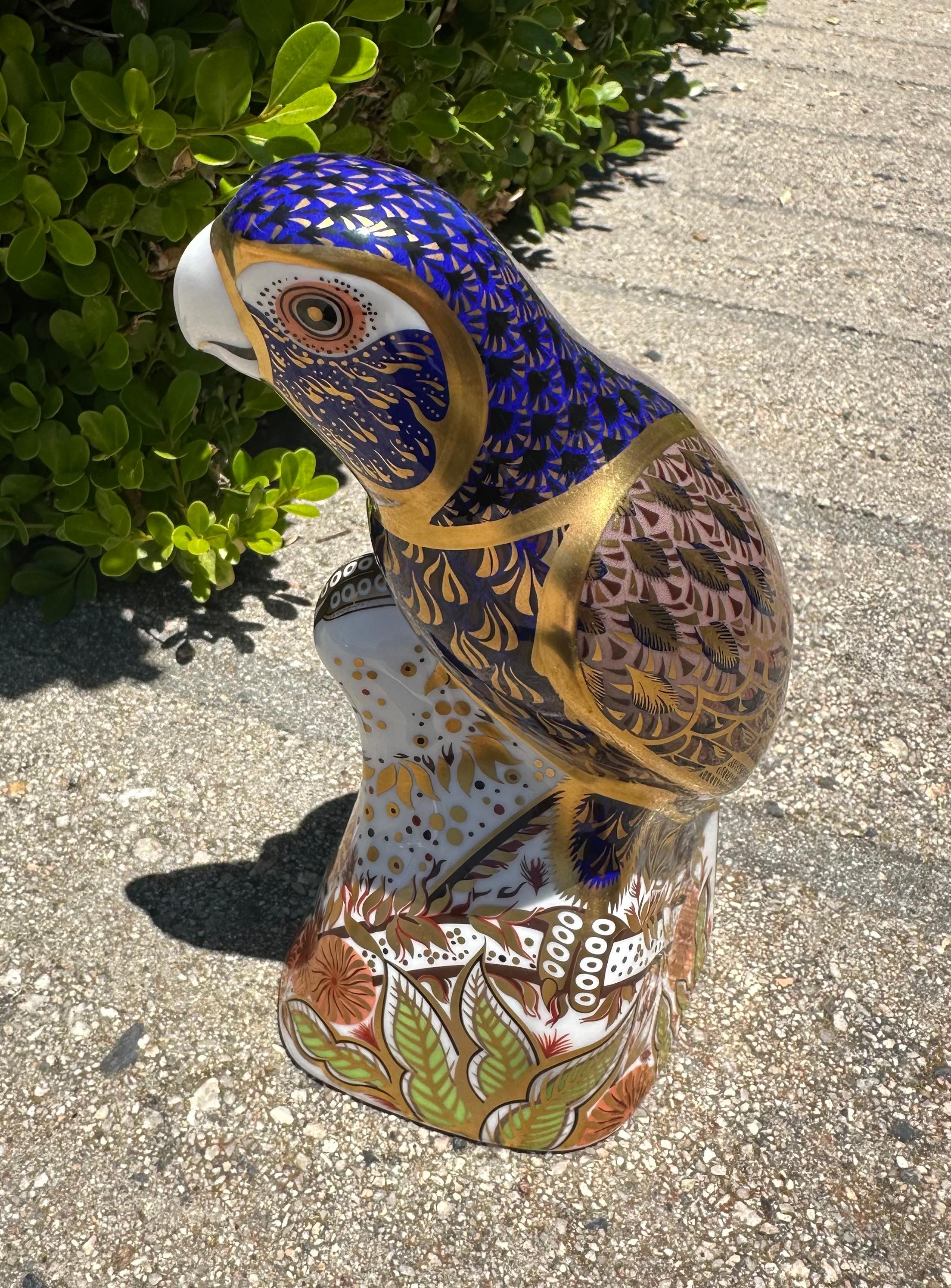 Japonisme Royal Crown Derby Old Imari Fine English Bone China Parrot Figurine Paperweight