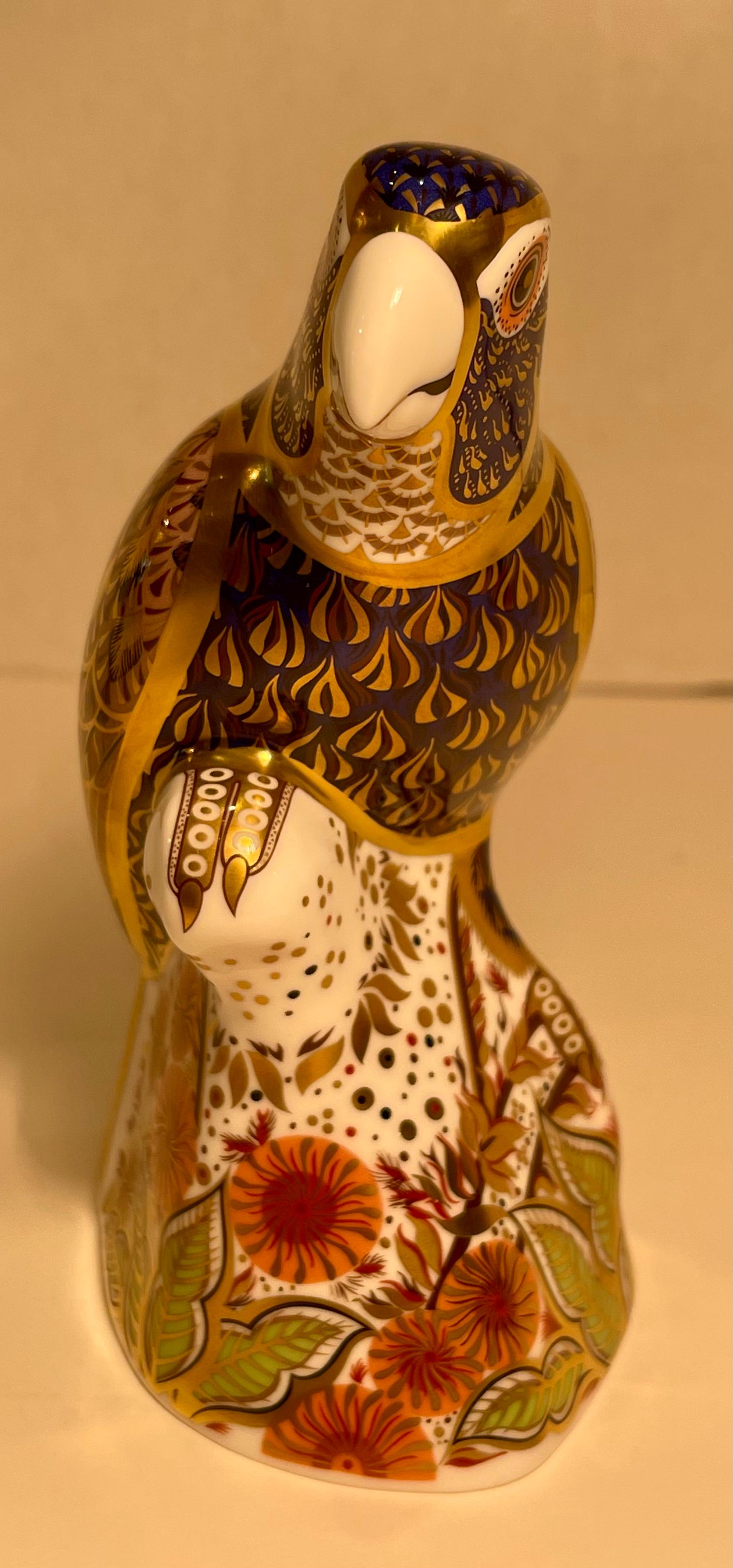 Hand-Crafted Royal Crown Derby Old Imari Fine English Bone China Parrot Figurine Paperweight