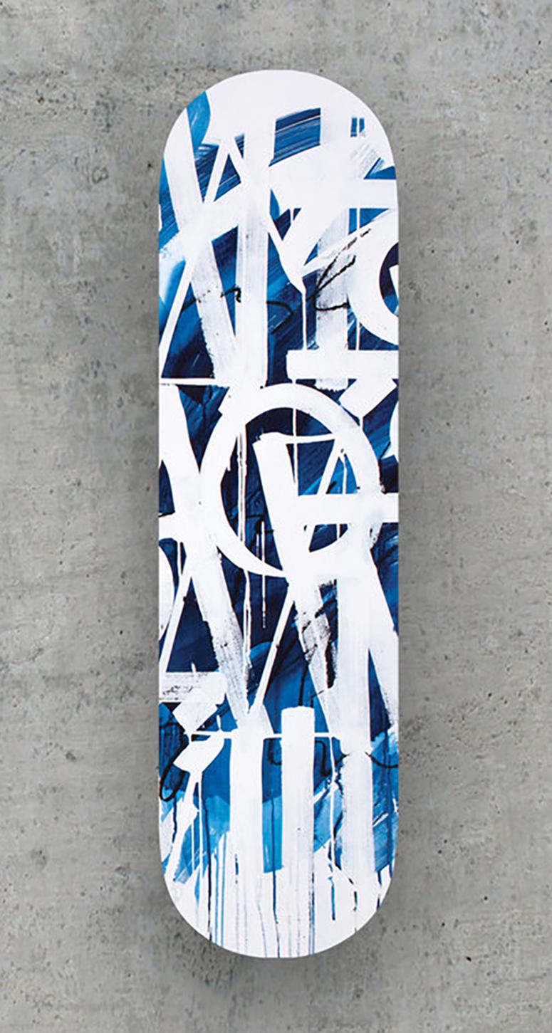 RETNA x Beyond The Streets Limited Edition Skate Deck :

Publié à l'occasion de l'exposition 2018 de Los Angeles, Beyond the Streets. 
Accompagné d'un COA embossé et signé à la main par l'artiste ; neuf, non ouvert dans son emballage d'origine. 