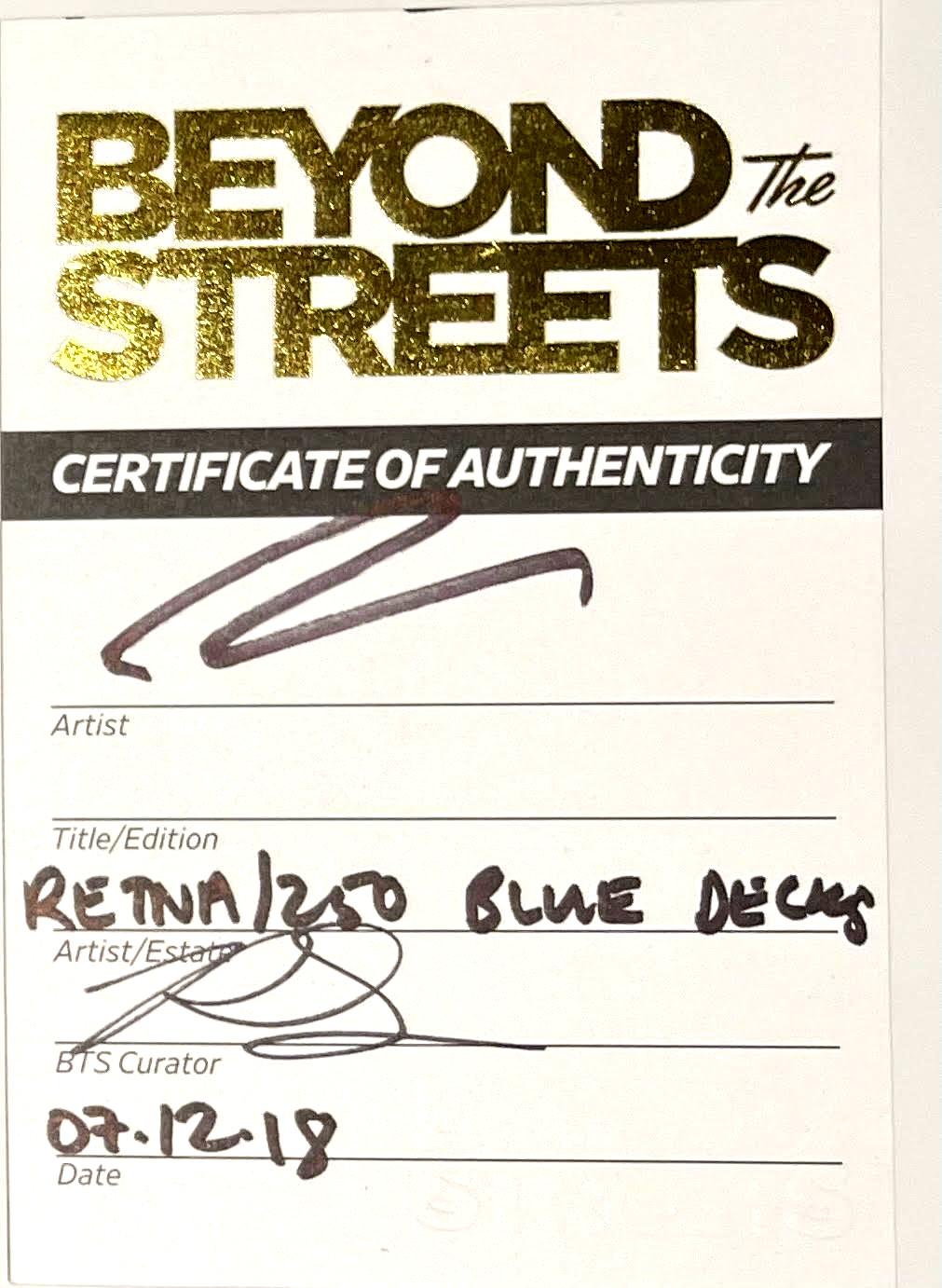 Lt. Ed. Coque patineuse bleue avec dos bleu, avec certificat d'authenticité en relief, signée à la main par RETNA en vente 2