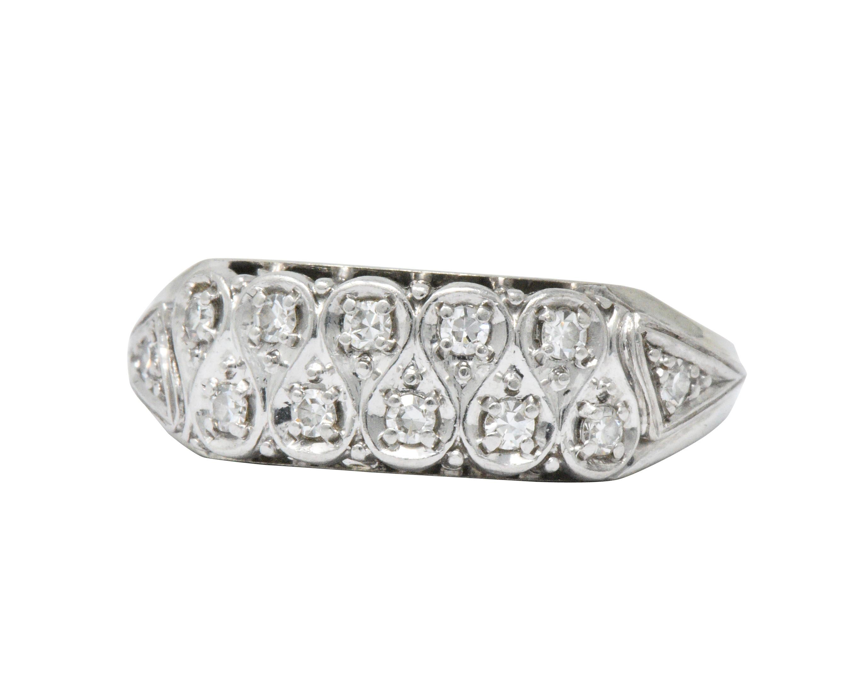 Retro 0.20 Carat Diamond 18 Karat White Gold Band Ring 1