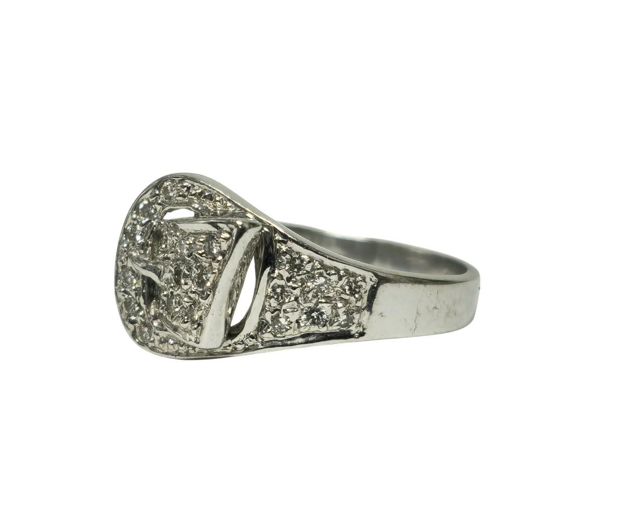 Taille brillant Bague rétro en or 14 carats avec diamants de 0,25 carat en vente