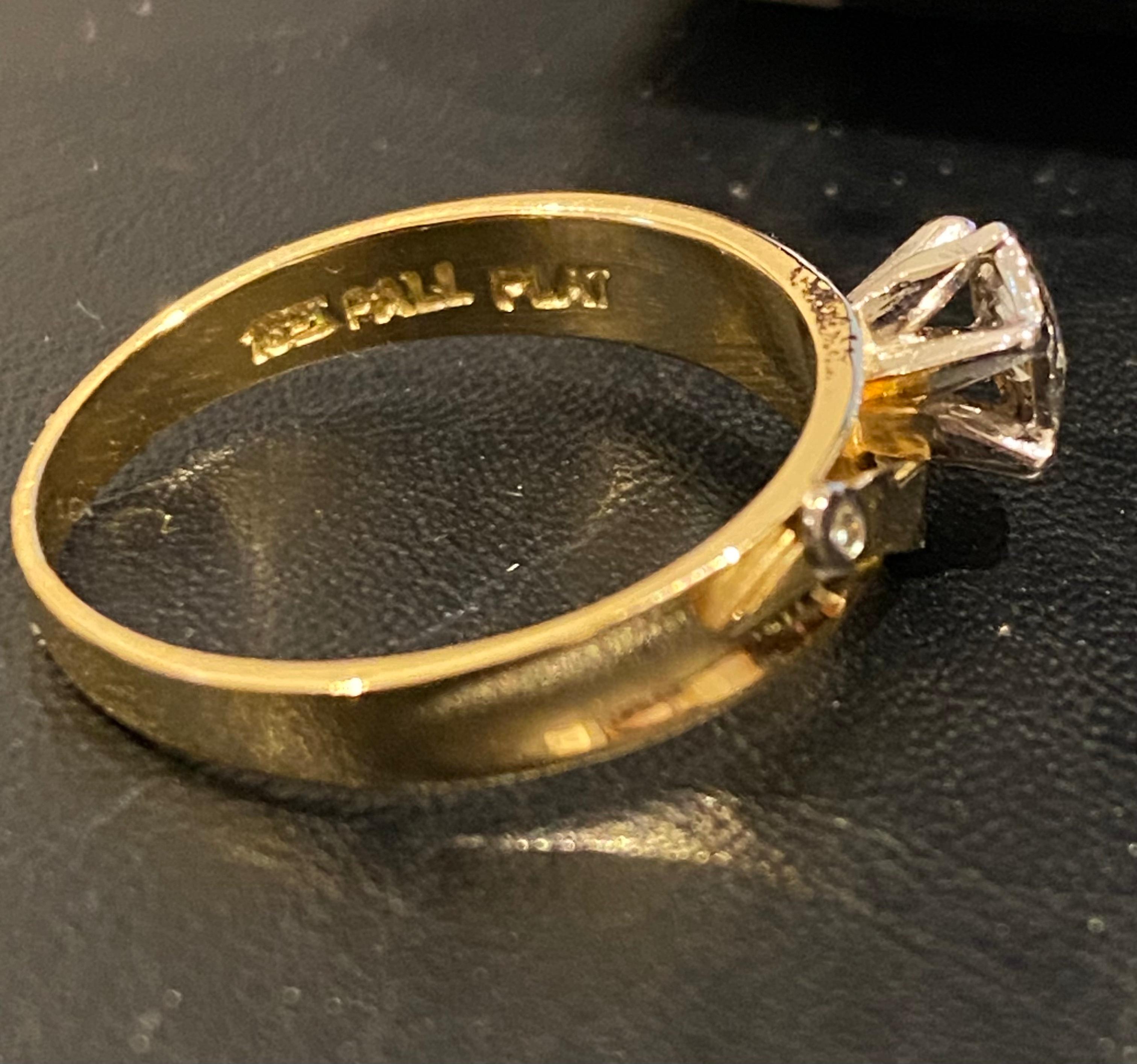 Retro 0,30 Karat Diamant im alteuropäischen Schliff Solitär mit Akzenten Ring in 18 Karat/Platin. (Alteuropäischer Schliff) im Angebot