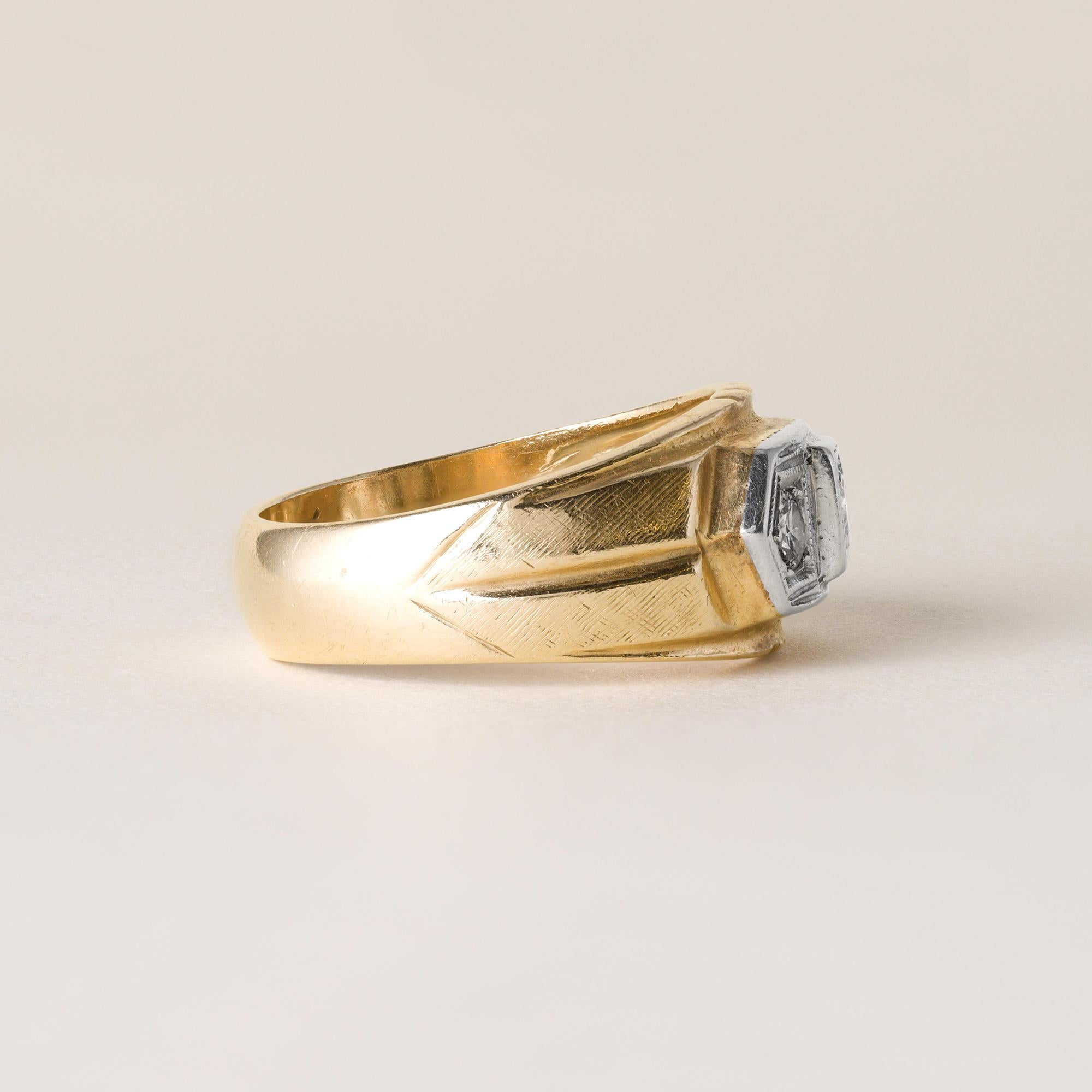 Anillo de diamantes retro de 0,50 quilates y 3 piedras, oro de dos tonos de 14 quilates Corte brillante en venta