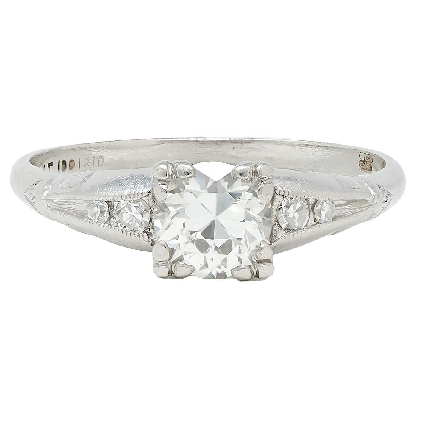 Anello di fidanzamento vintage in platino con diamante retrò da 0.55 CTW in vendita