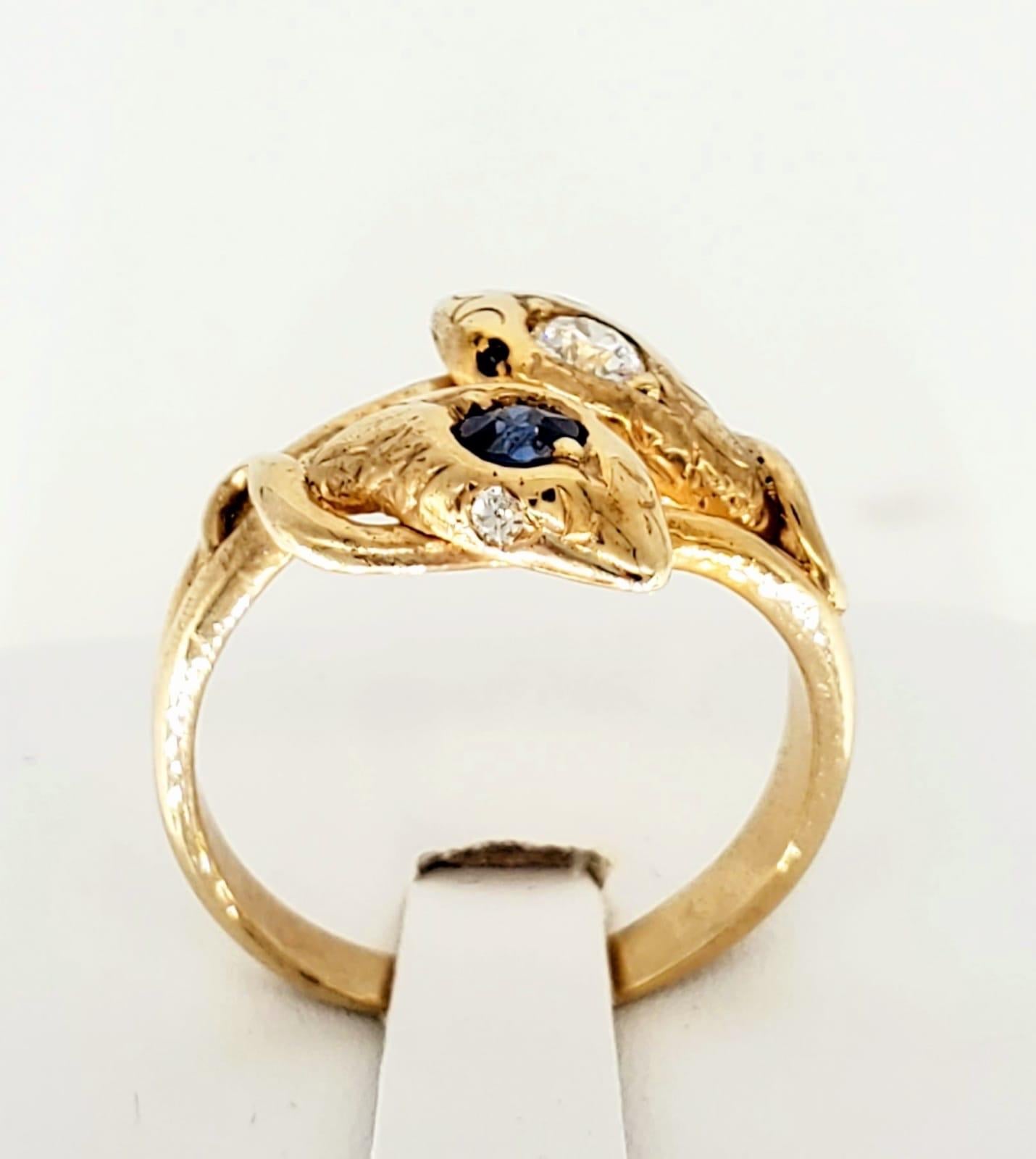 Women's or Men's Retro 0.60 Carat Diamond and Sapphire Snake Ring 18 Karat Gold For Sale