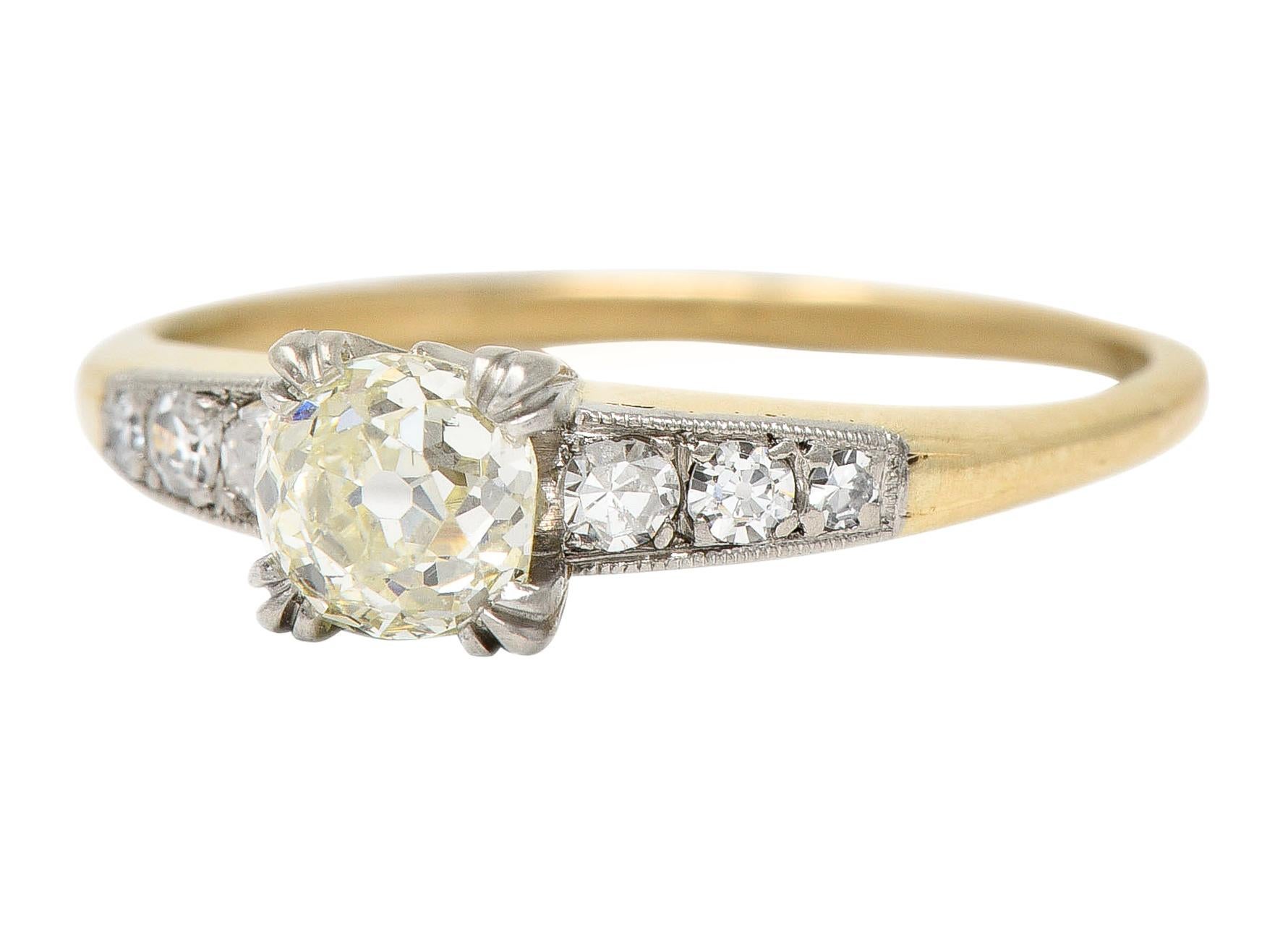 Retro 0.70 CTW Diamond Platinum 14 Karat Gold Vintage Engagement Ring Unisexe en vente