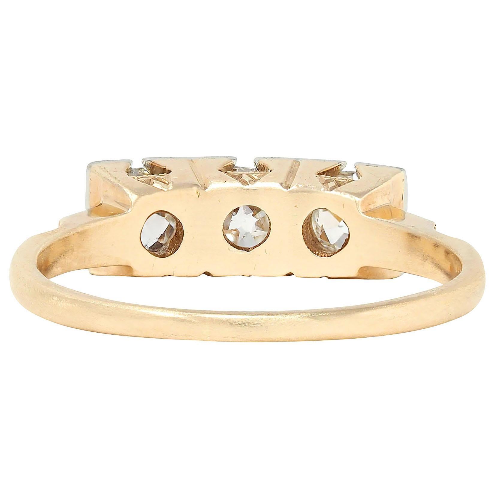 Taglio vecchia miniera Anello retro 0,75 CTW Old Mine in platino e oro giallo 14 carati Vintage con tre pietre in vendita