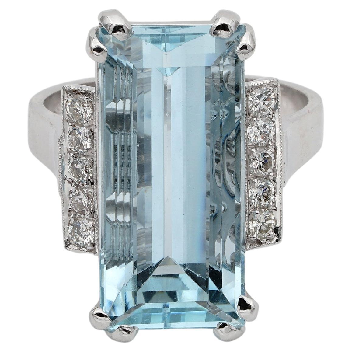 Retro 10.00 Ct Aquamarine Diamond 18 Kt Ring For Sale