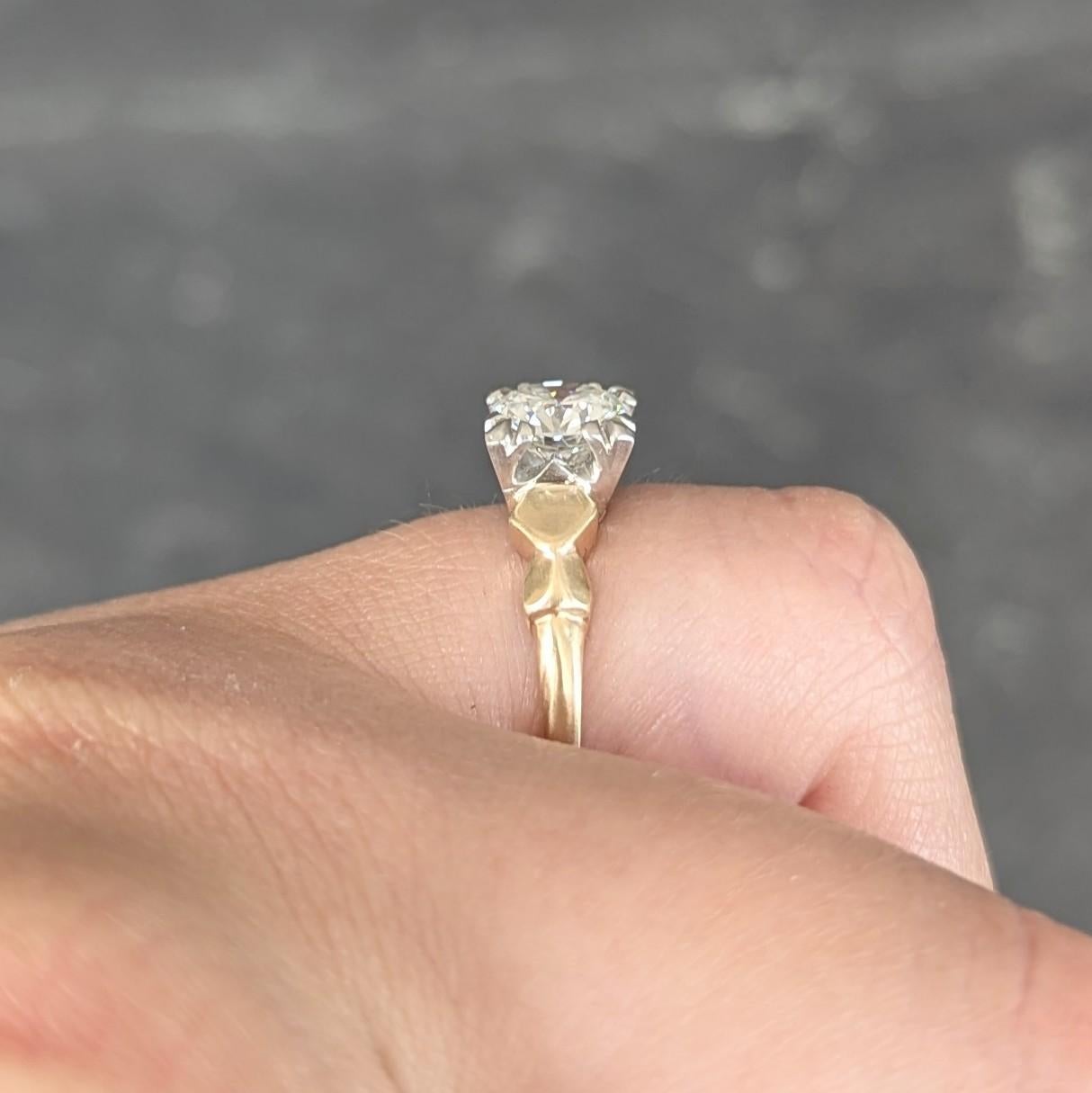 Retro 1.02 CTW Transitional Cut Platinum 14K Yellow Gold Vintage Engagement Ring For Sale 1