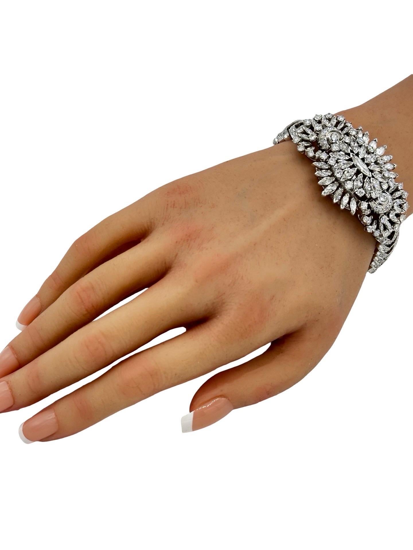 Retro 10.72 Carats Multi Shaped Diamond Platinum Bracelet en vente 2