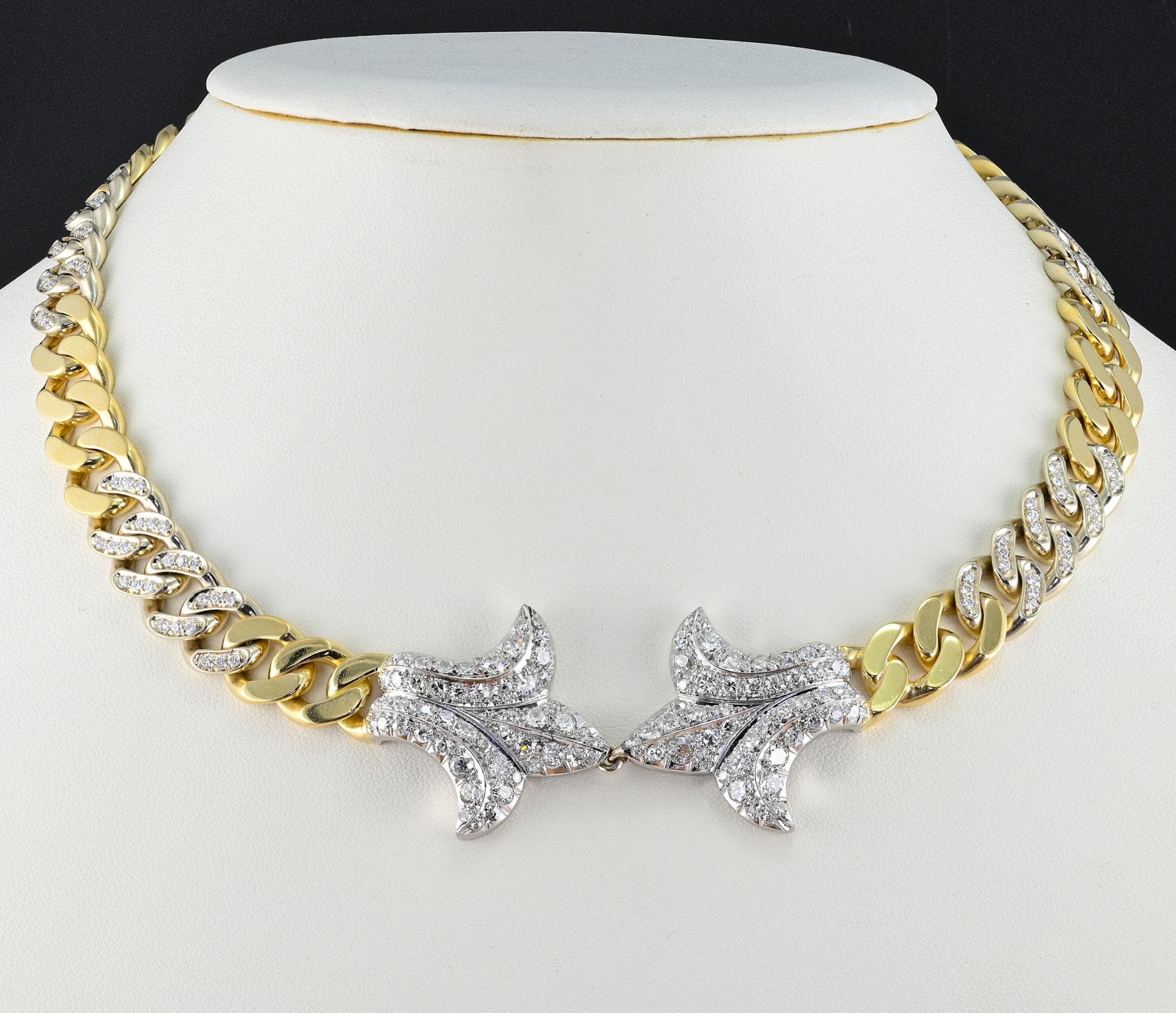 This marvellous retro necklace is 1945 circa bearing Italian hallmarks of the era
Constructed of solid 18 KT gold with a solid Platinum centre piece
Fine curb chain with alternating Diamond set links, approx 2.10 Ct G VVS
Fleur De Lys designed