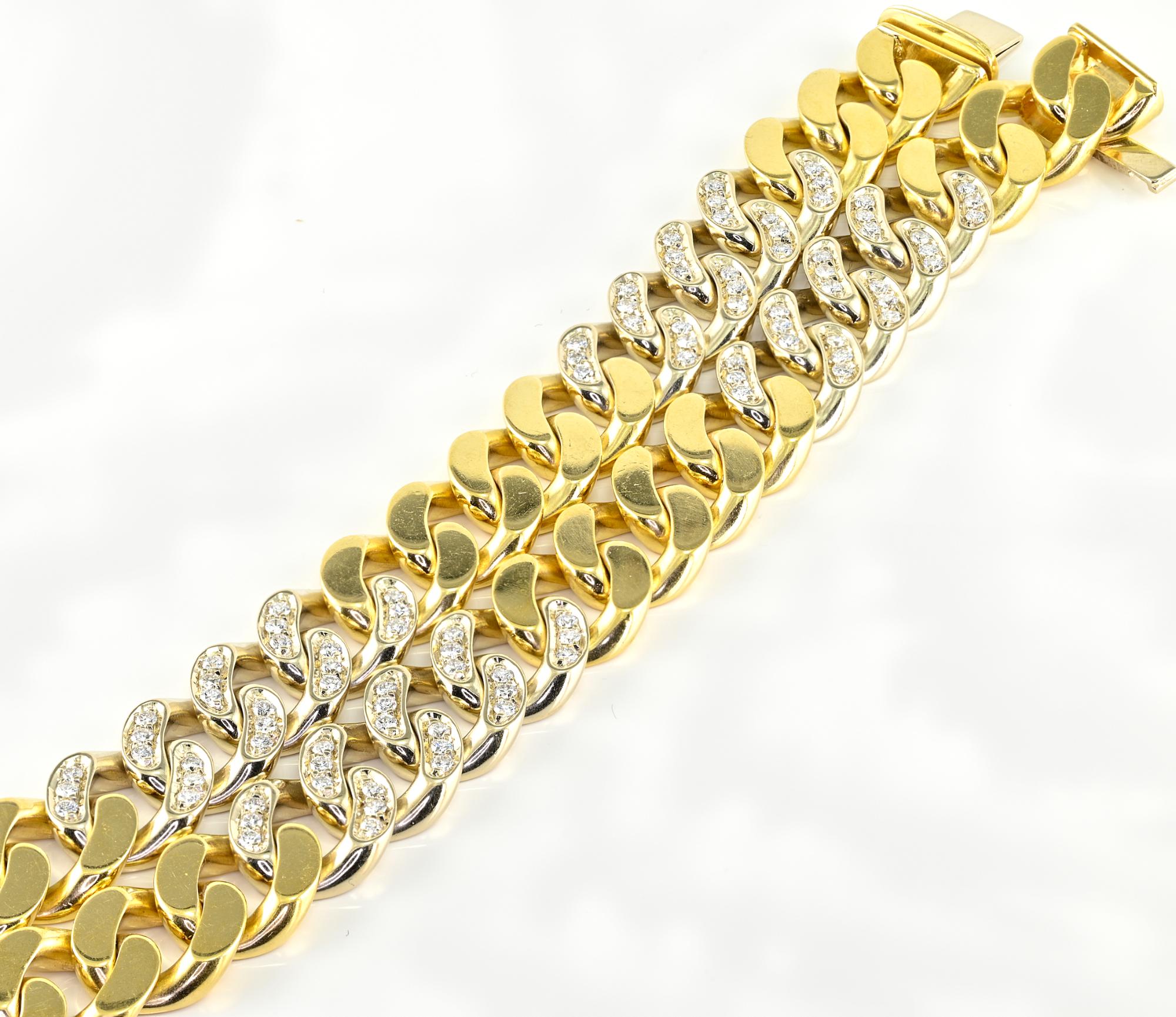 Retro 13.30 Ct Diamond Fleur De Lys Curb 18 KT Platinum Necklace For Sale 4