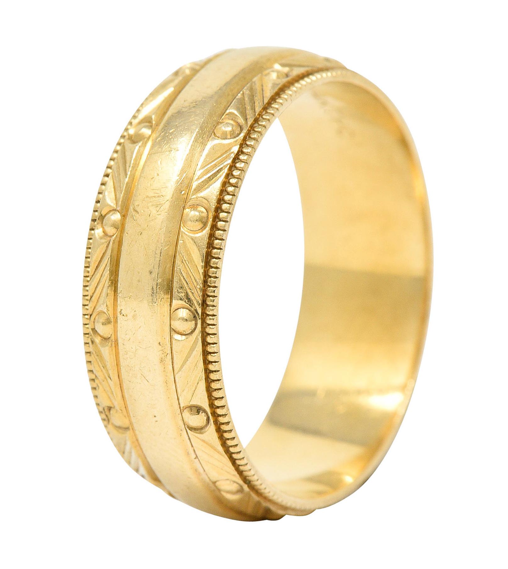 Women's or Men's Retro 14 Karat Gold Faceted Men's Wedding Band Ring