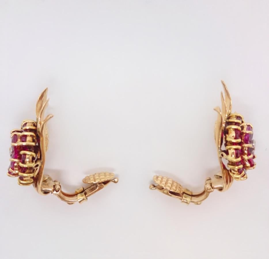 Retro 14 Karat Gold and Ruby and Diamond Clip-On Earrings In Good Condition For Sale In New York, NY