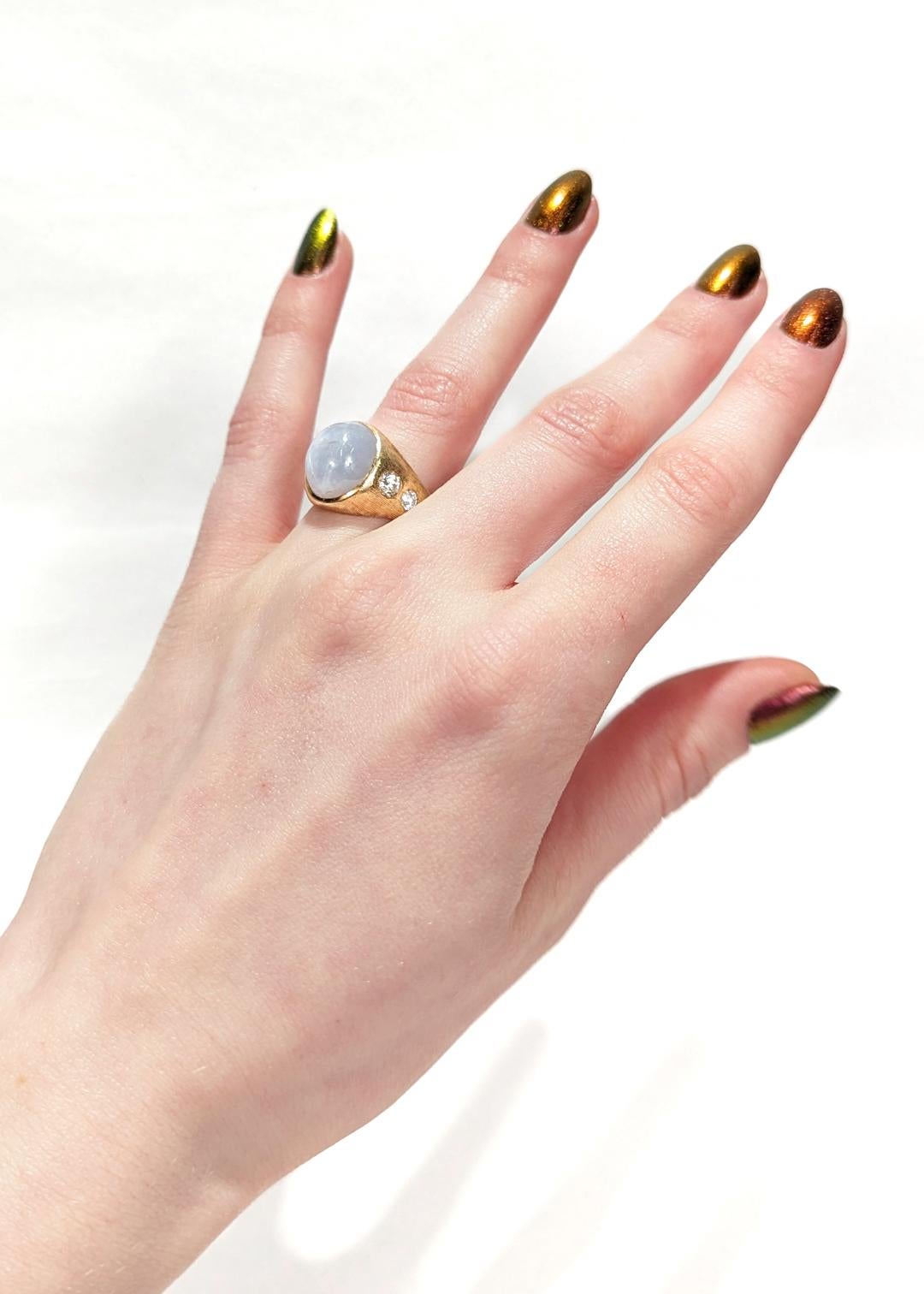 Retro 14 Karat Gold, Diamond, & 14.75 ct. Star Sapphire Cabochon Gypsy Ring For Sale 1