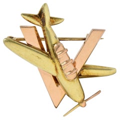 Retro 14 Karat Two-Tone Gold Vintage Sweetheart WW2 Victory Plane Brooch
